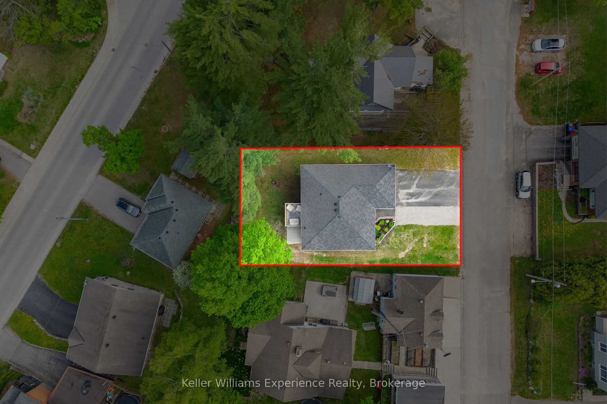 10 Clarence Avenue