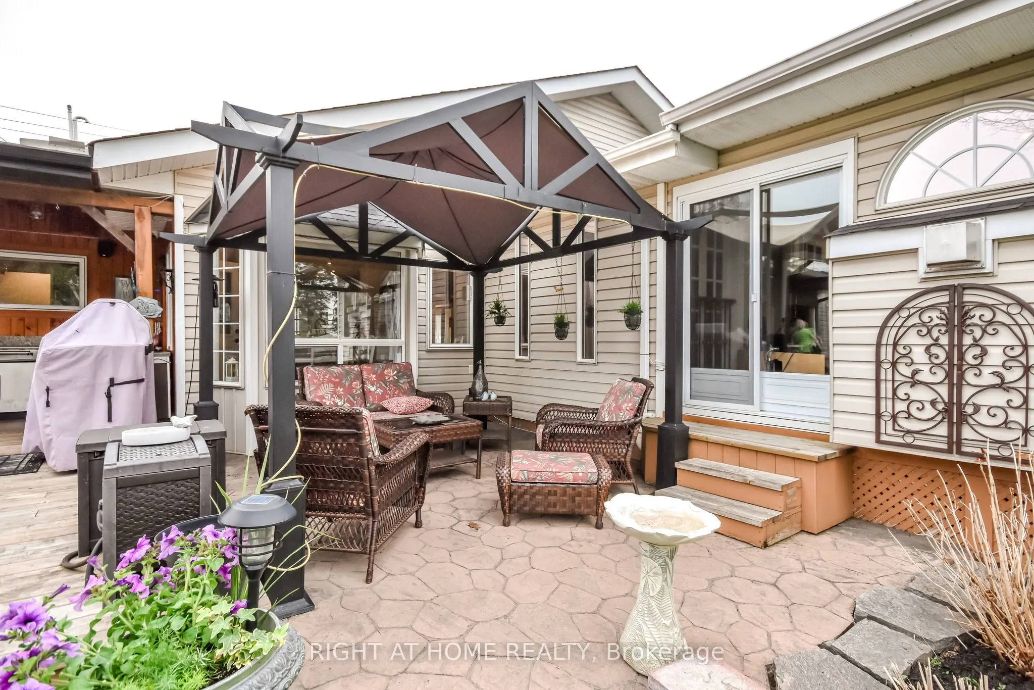 287 Edgehill Drive