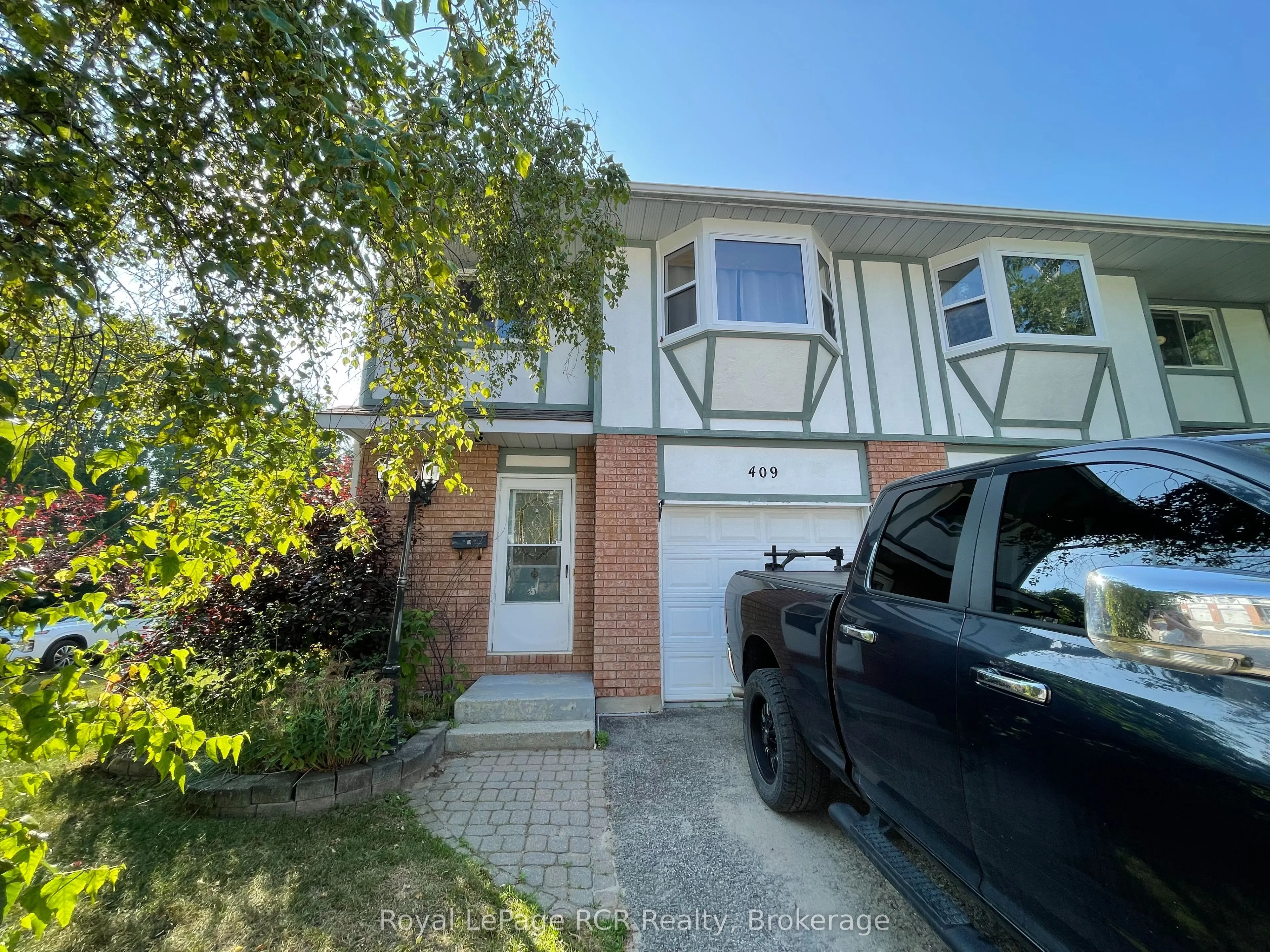 409 Thomas Street, #11