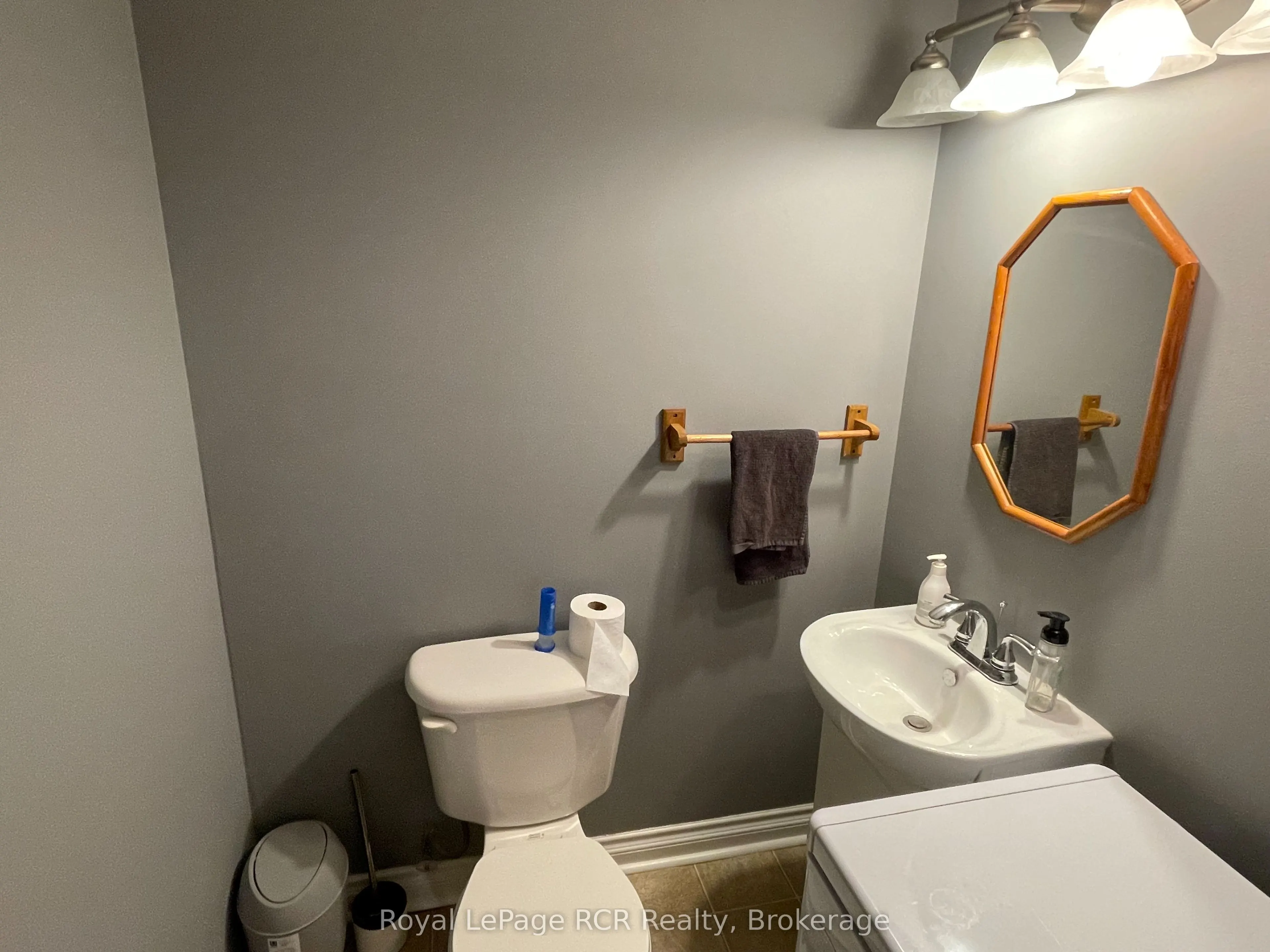 409 Thomas Street, #11