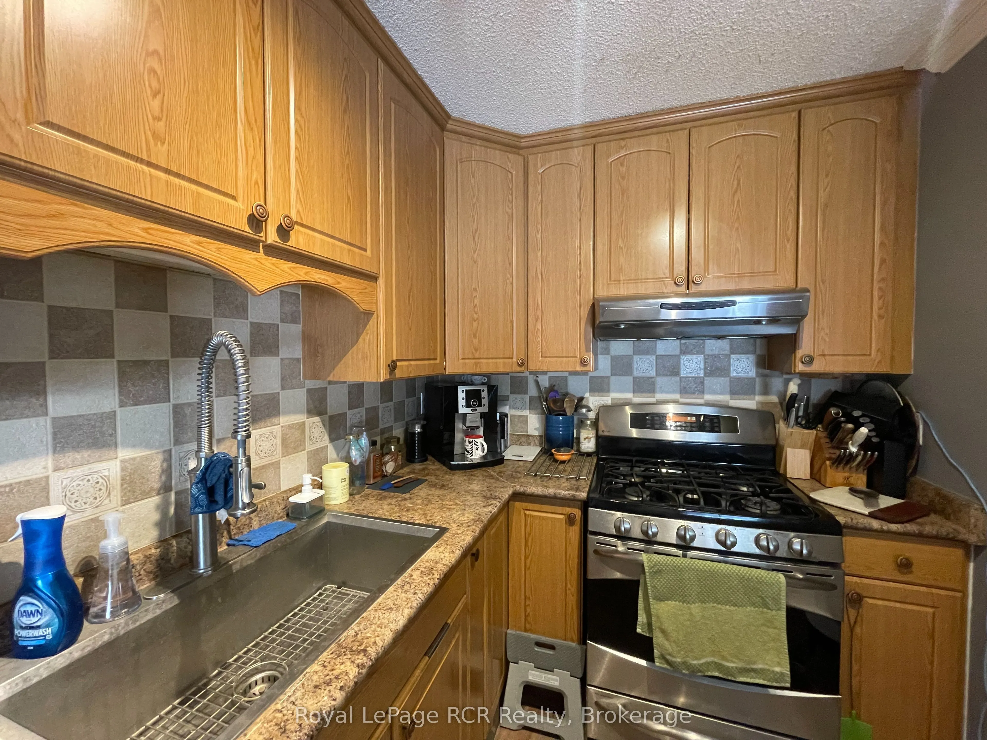 409 Thomas Street, #11