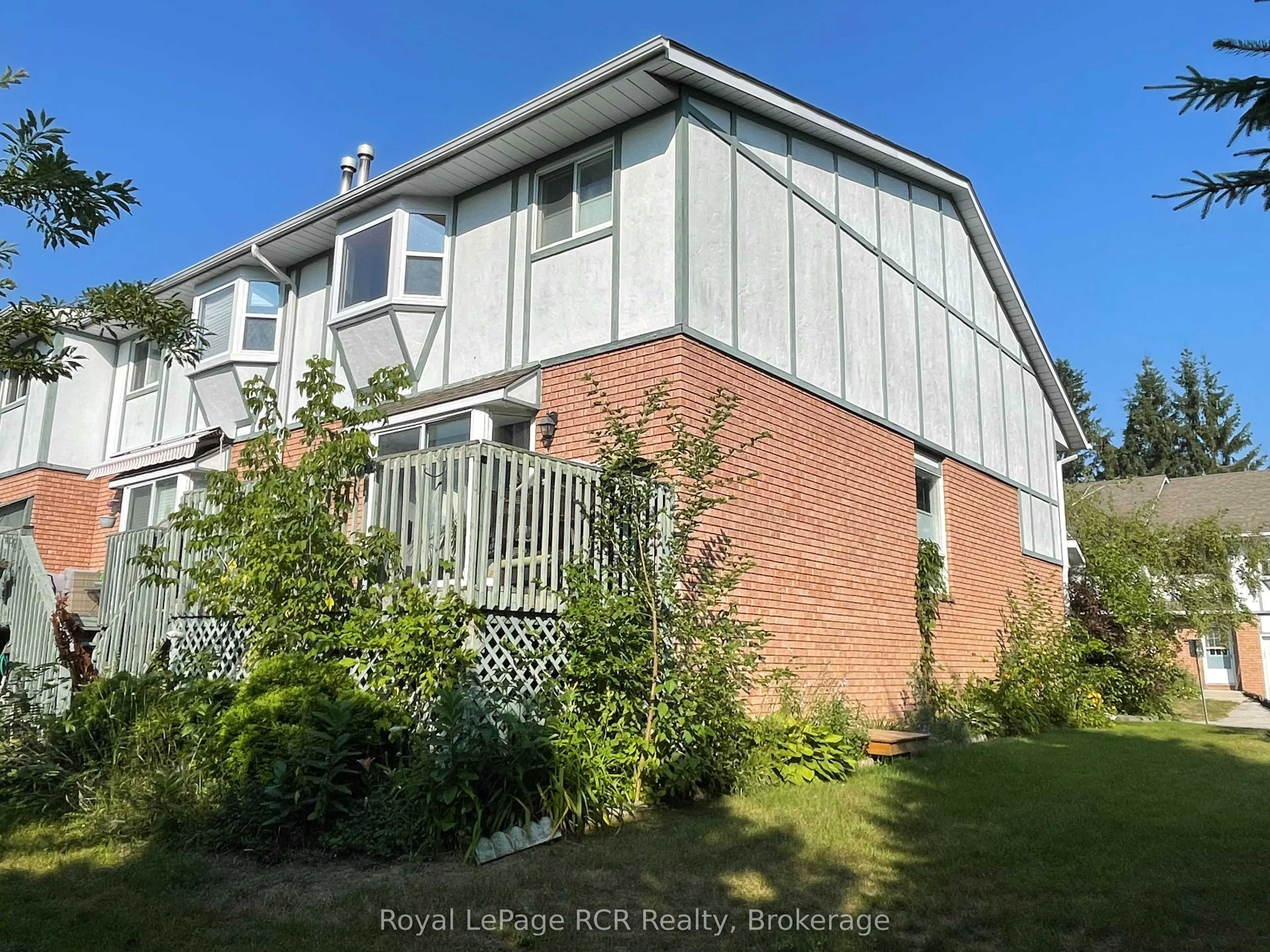 409 Thomas Street, #11