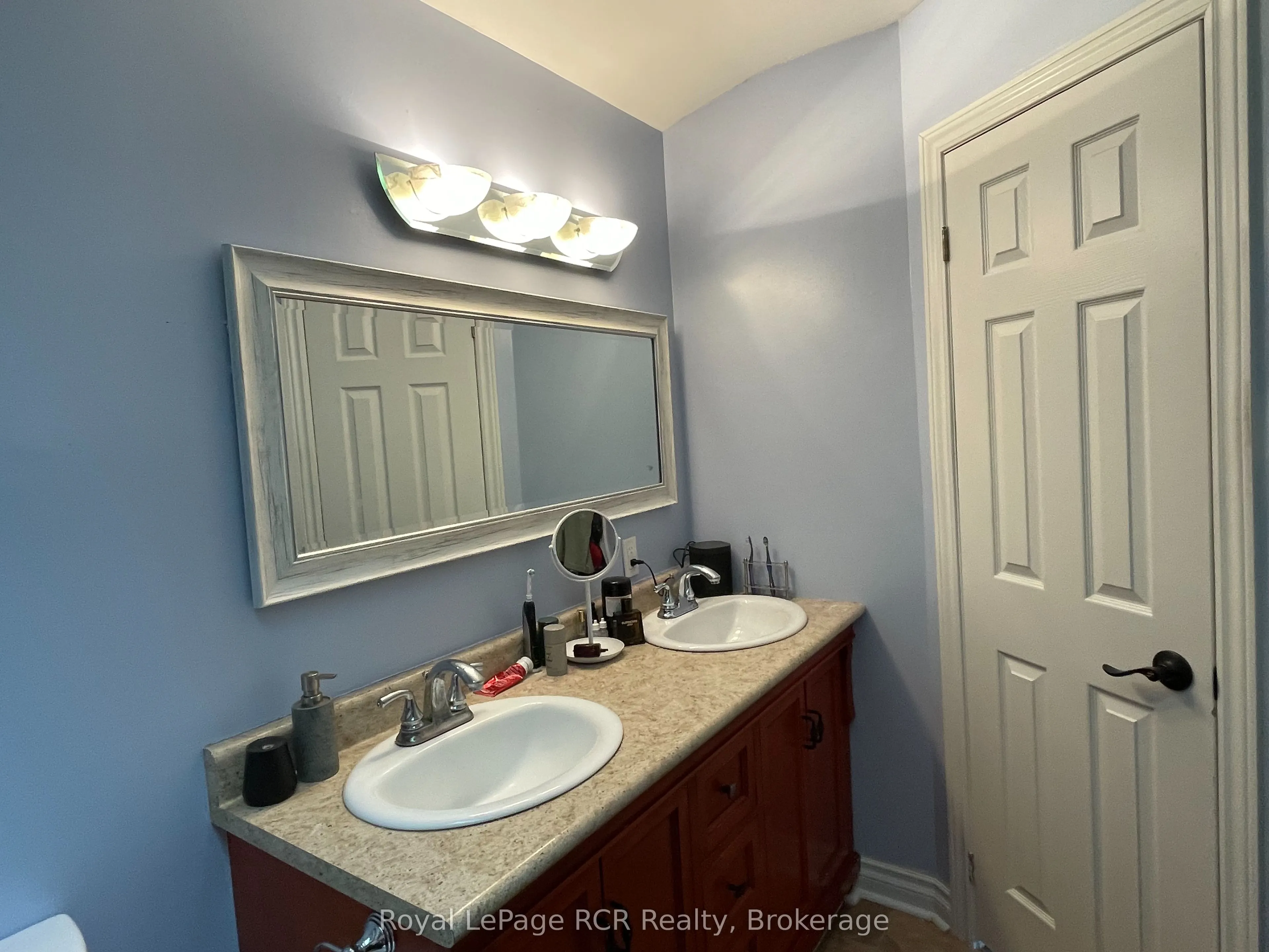 409 Thomas Street, #11