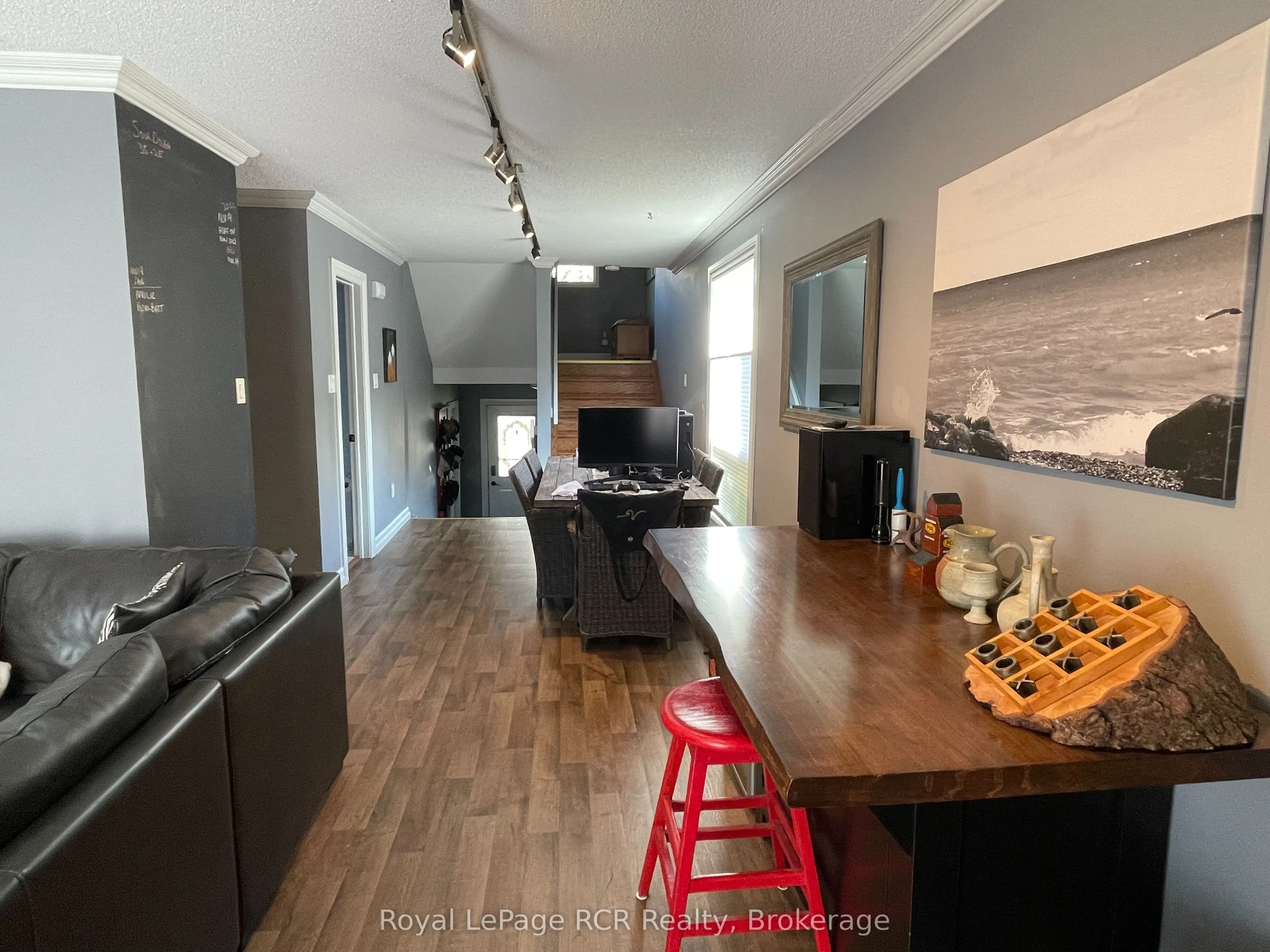 409 Thomas Street, #11