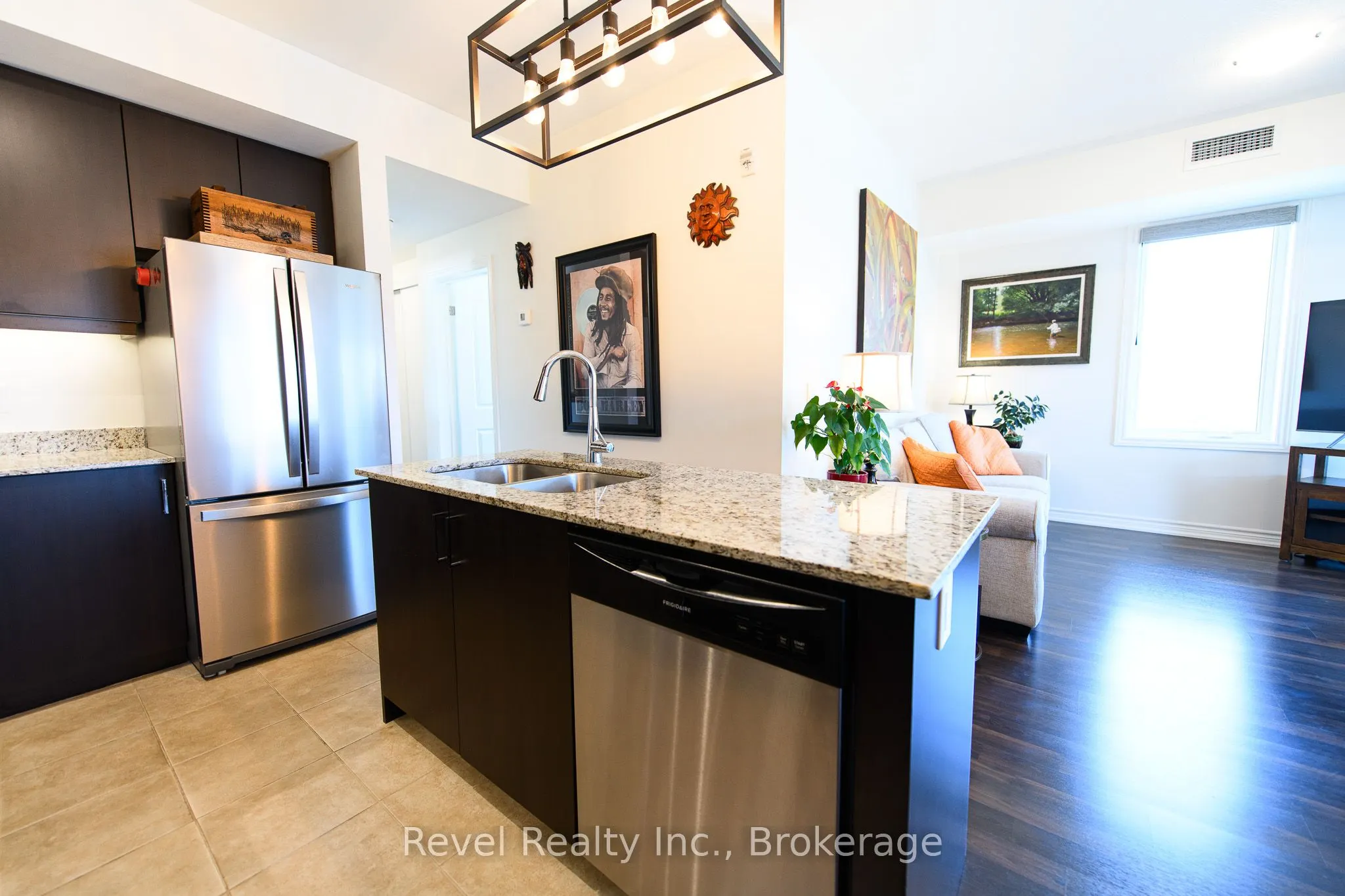 17 Spooner Crescent, #201