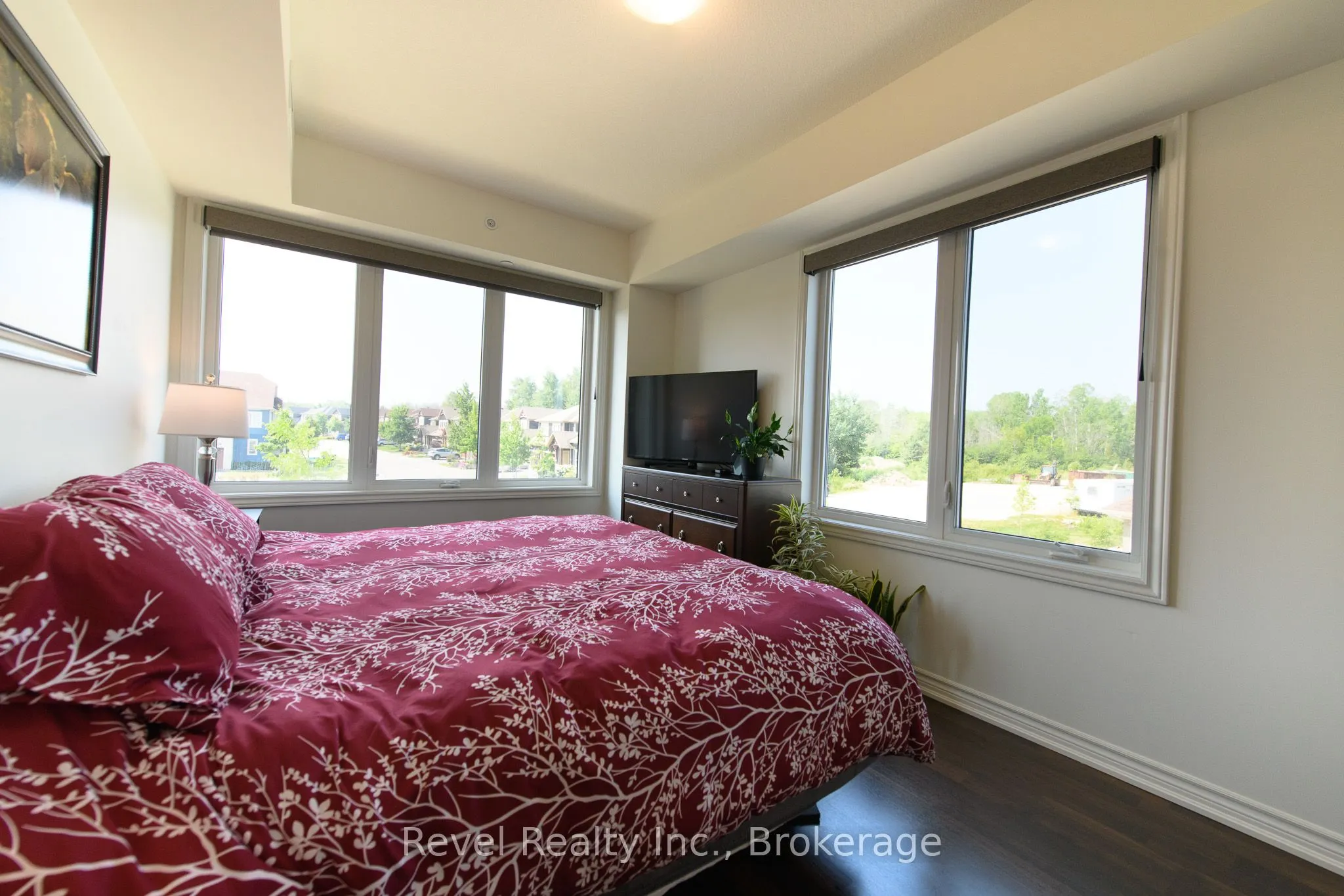 17 Spooner Crescent, #201