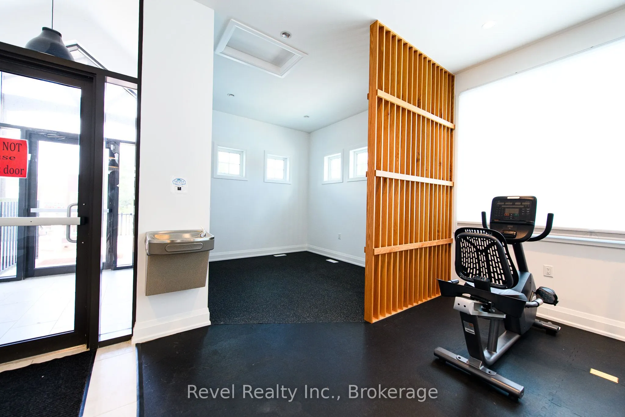 17 Spooner Crescent, #201