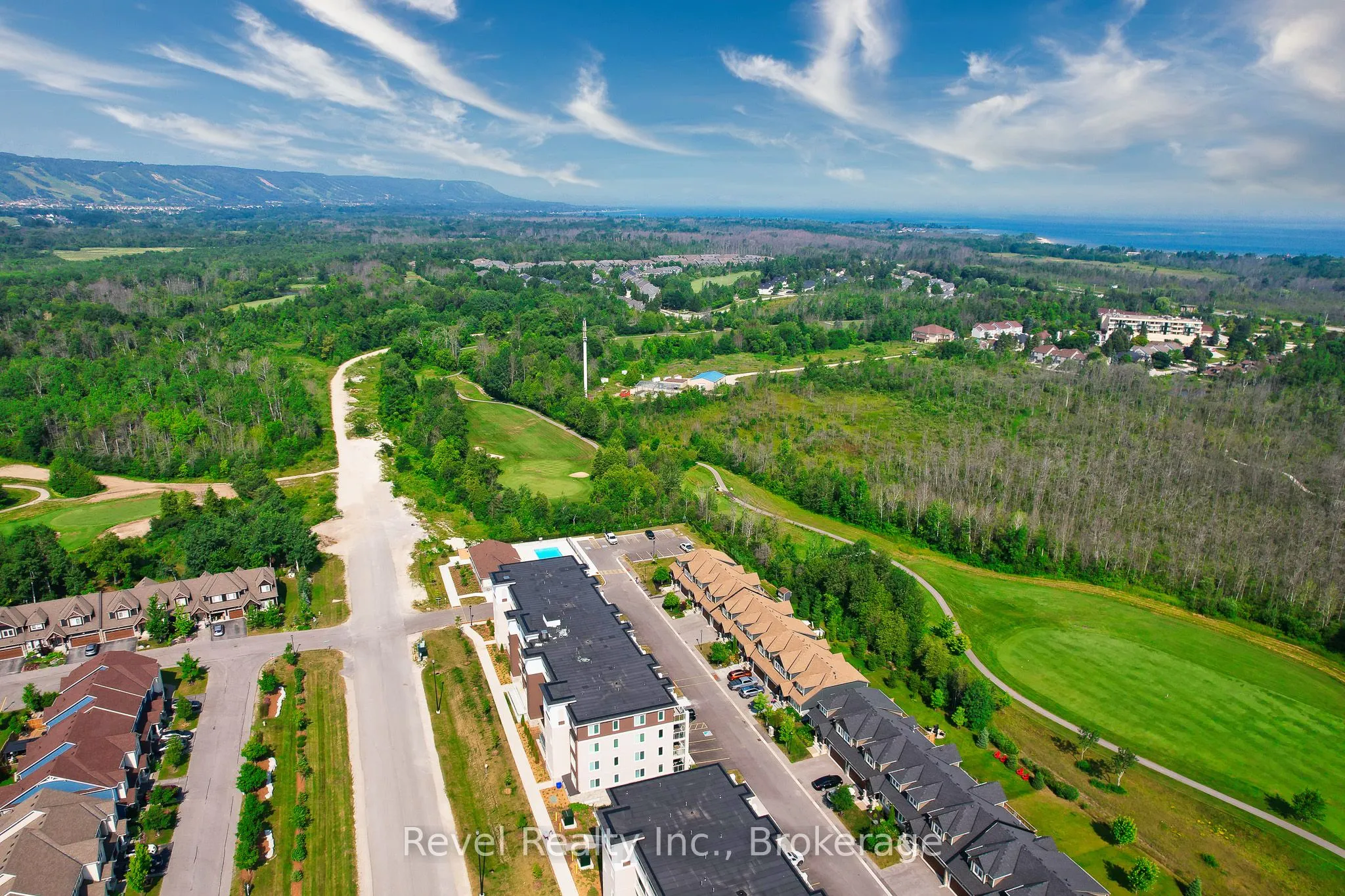 17 Spooner Crescent, #201