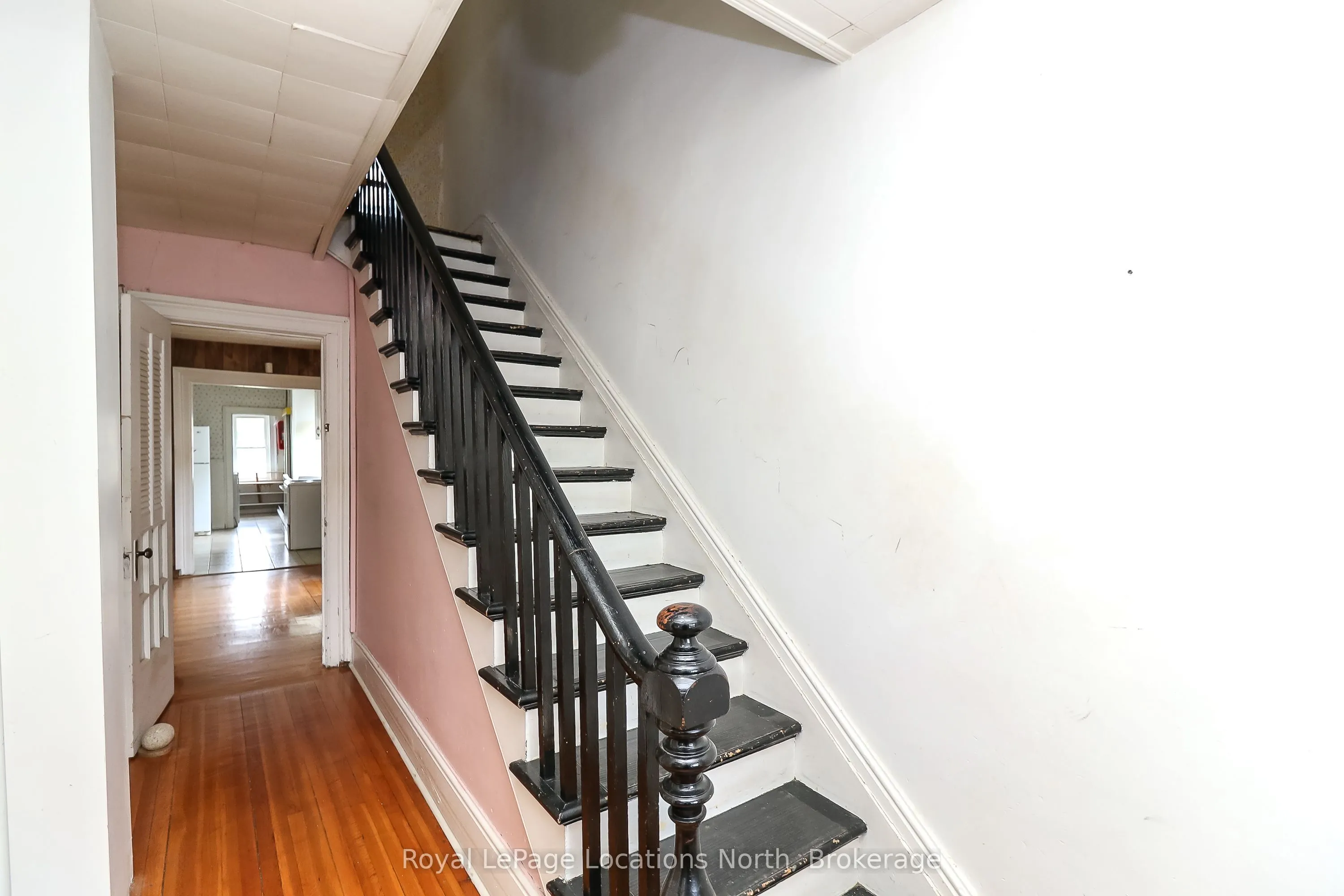 252 Simcoe Street