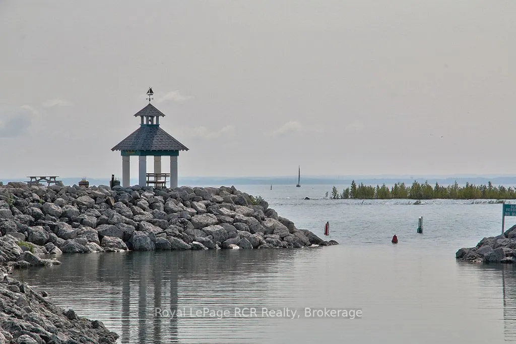 16 Rambling Way, #84