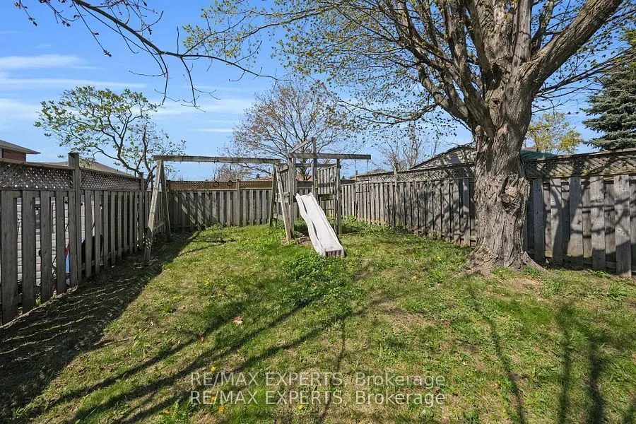 10 Wallace Drive