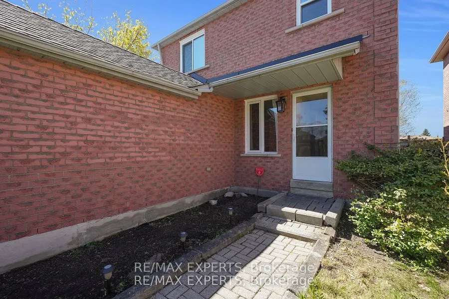 10 Wallace Drive
