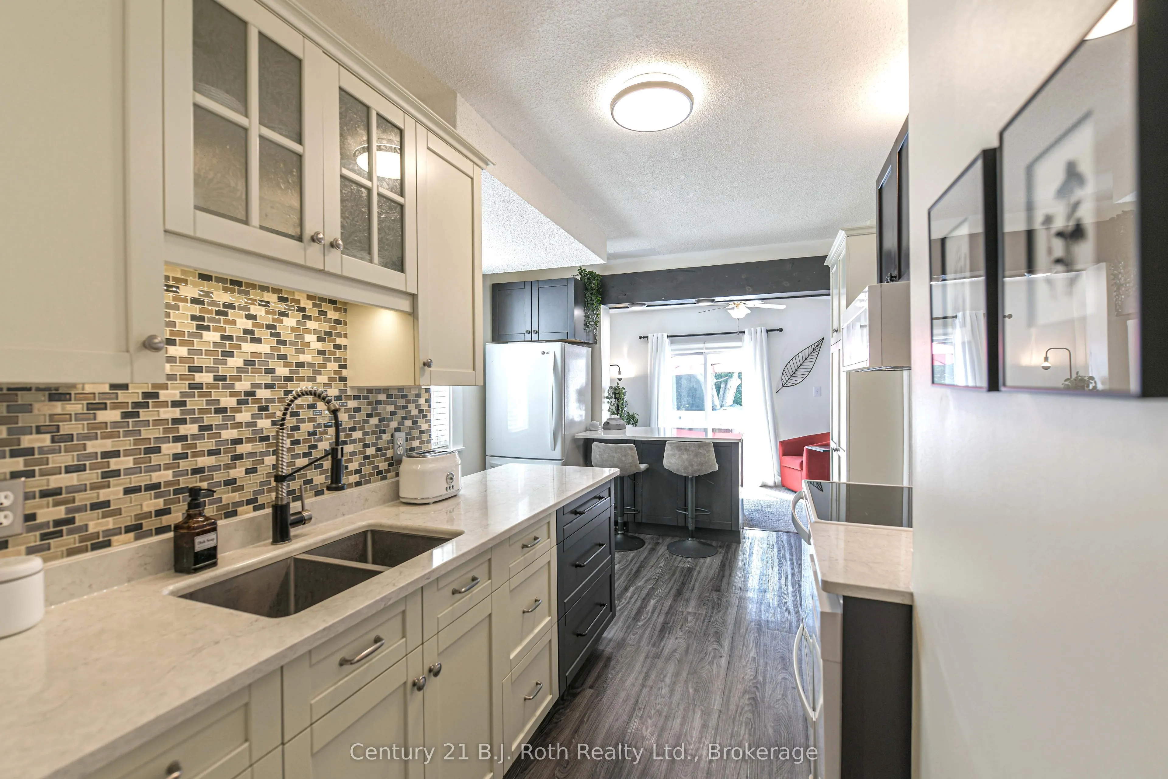 293 Nottawasaga Street