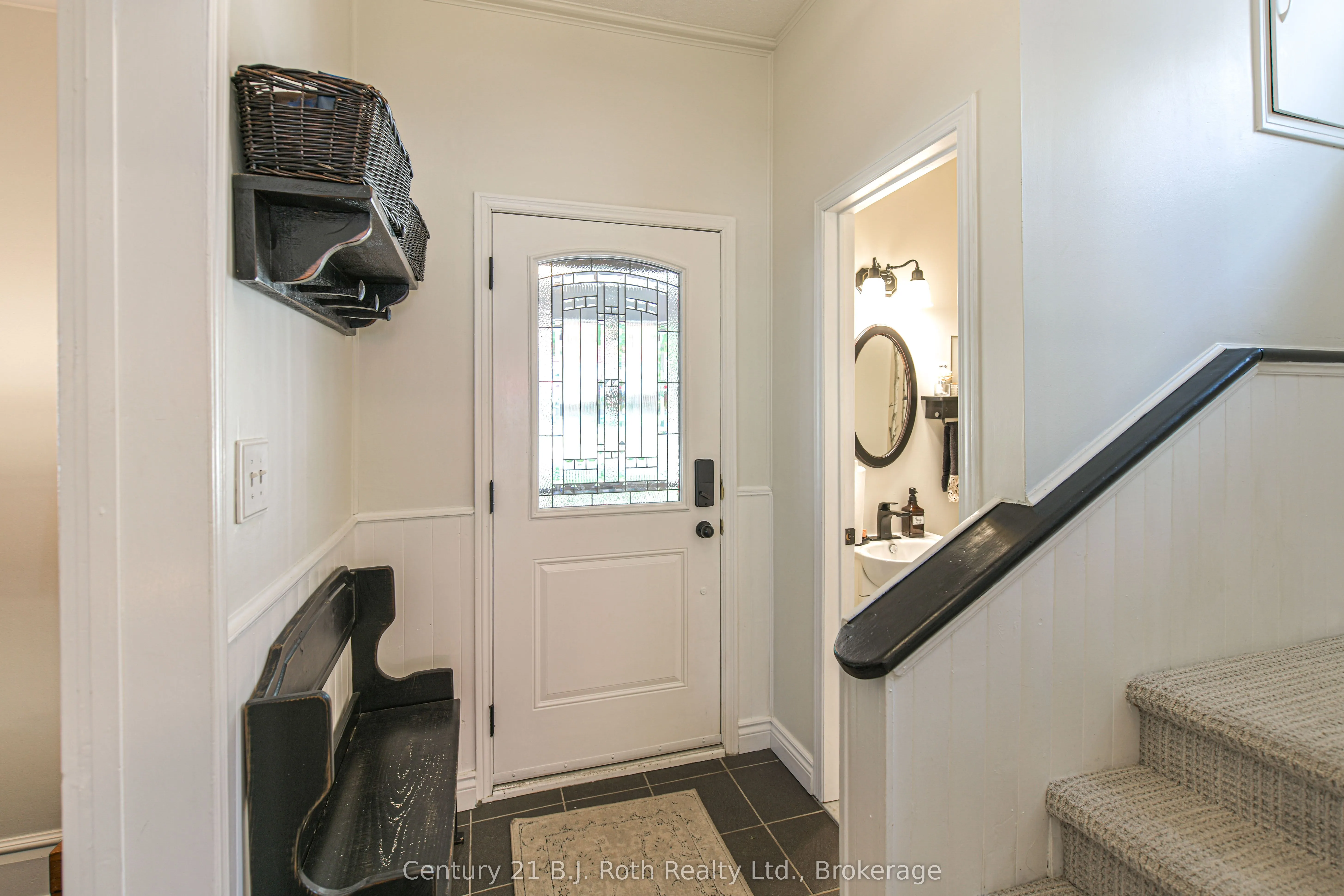 293 Nottawasaga Street