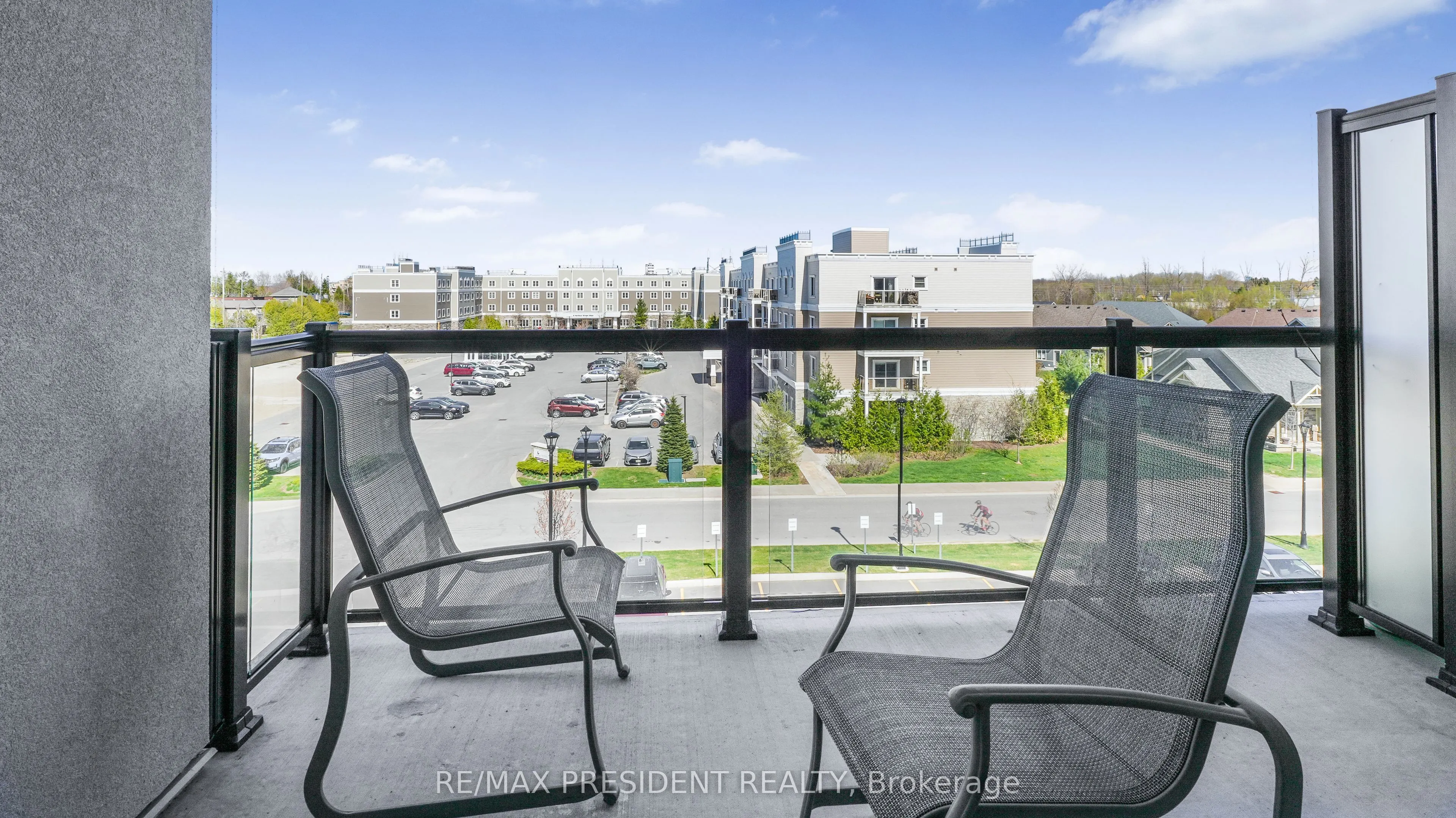4 Kimberly Lane N, #403