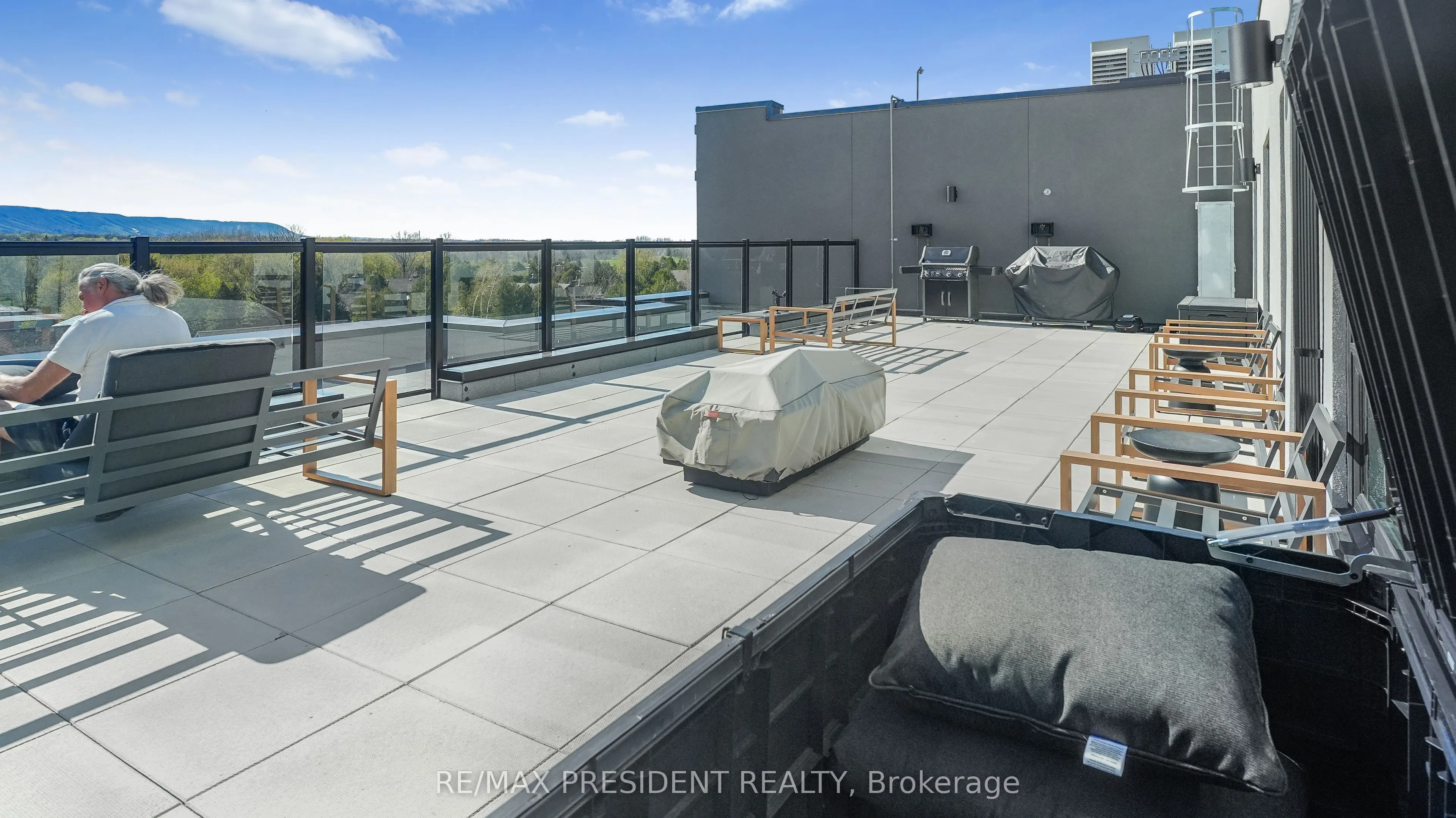 4 Kimberly Lane N, #403