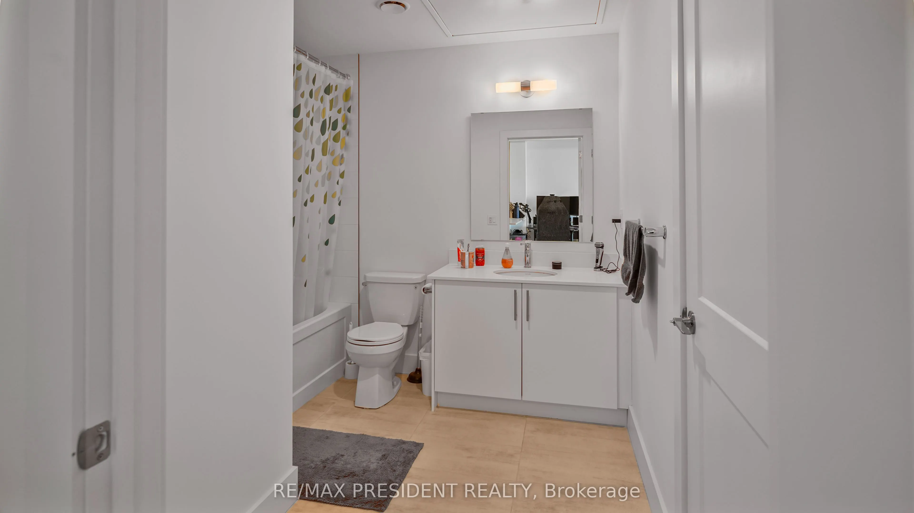 4 Kimberly Lane N, #403