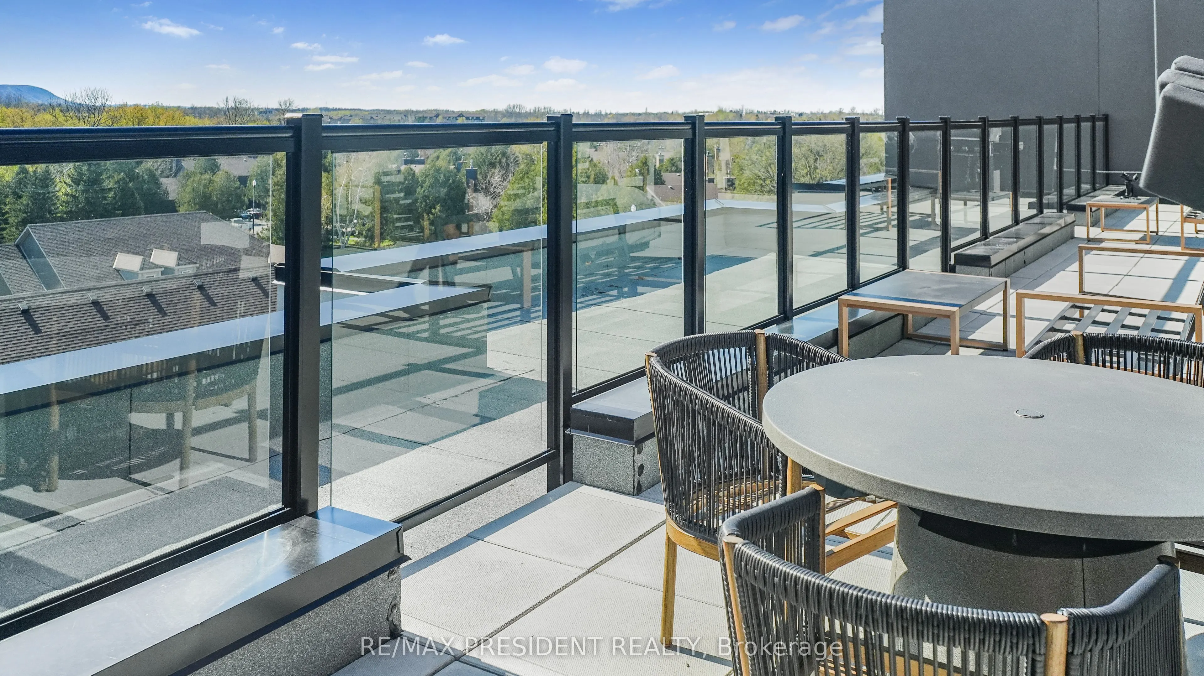 4 Kimberly Lane N, #403