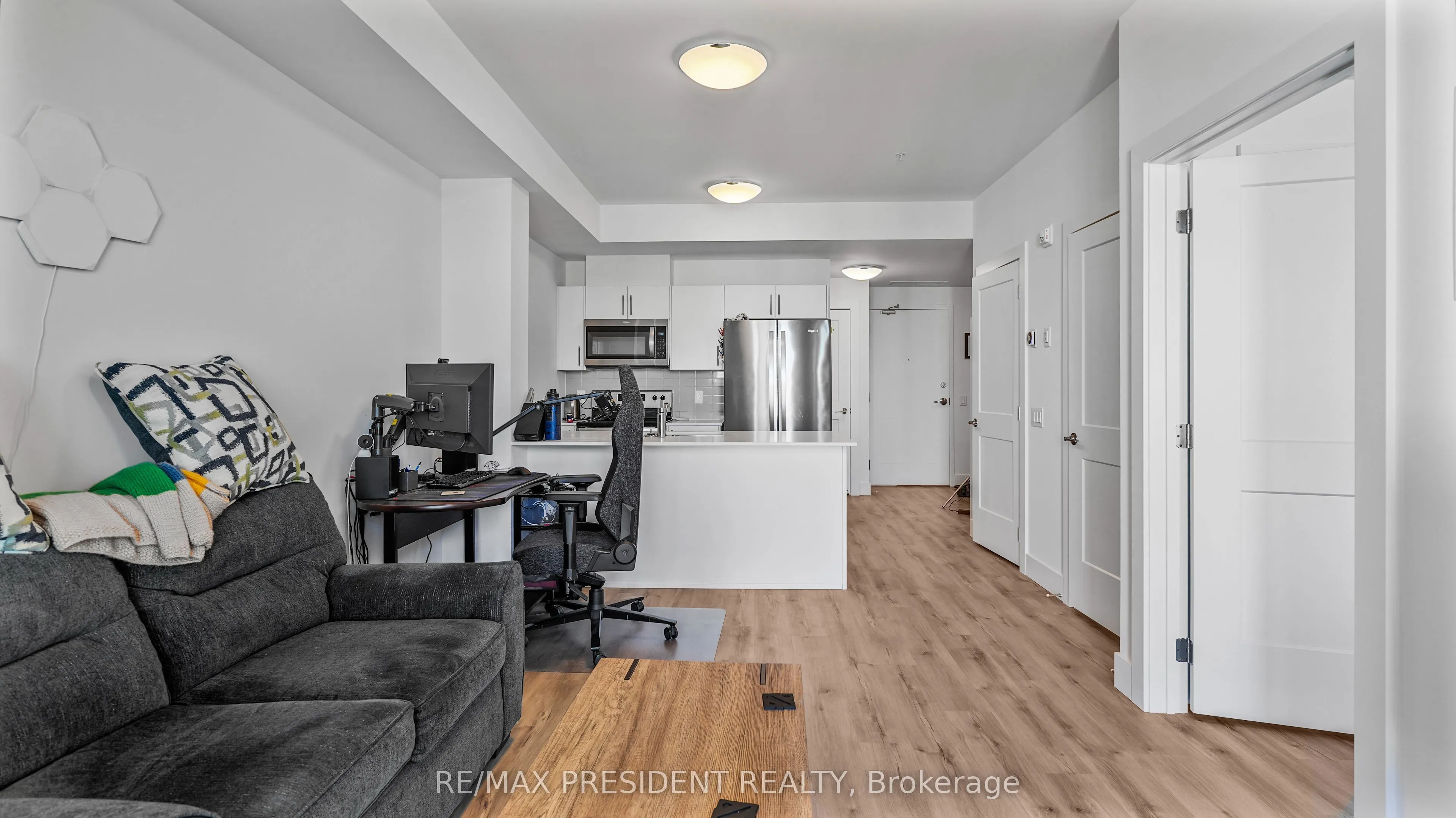 4 Kimberly Lane N, #403