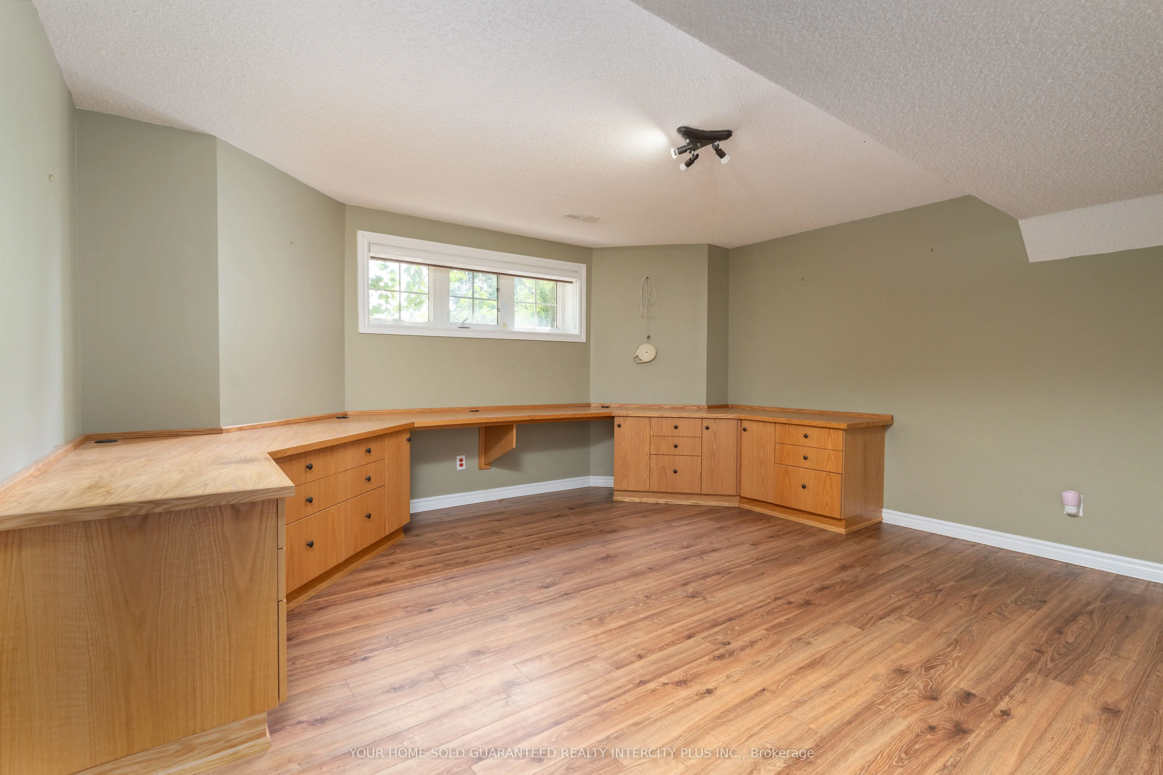 6 Basswood Drive