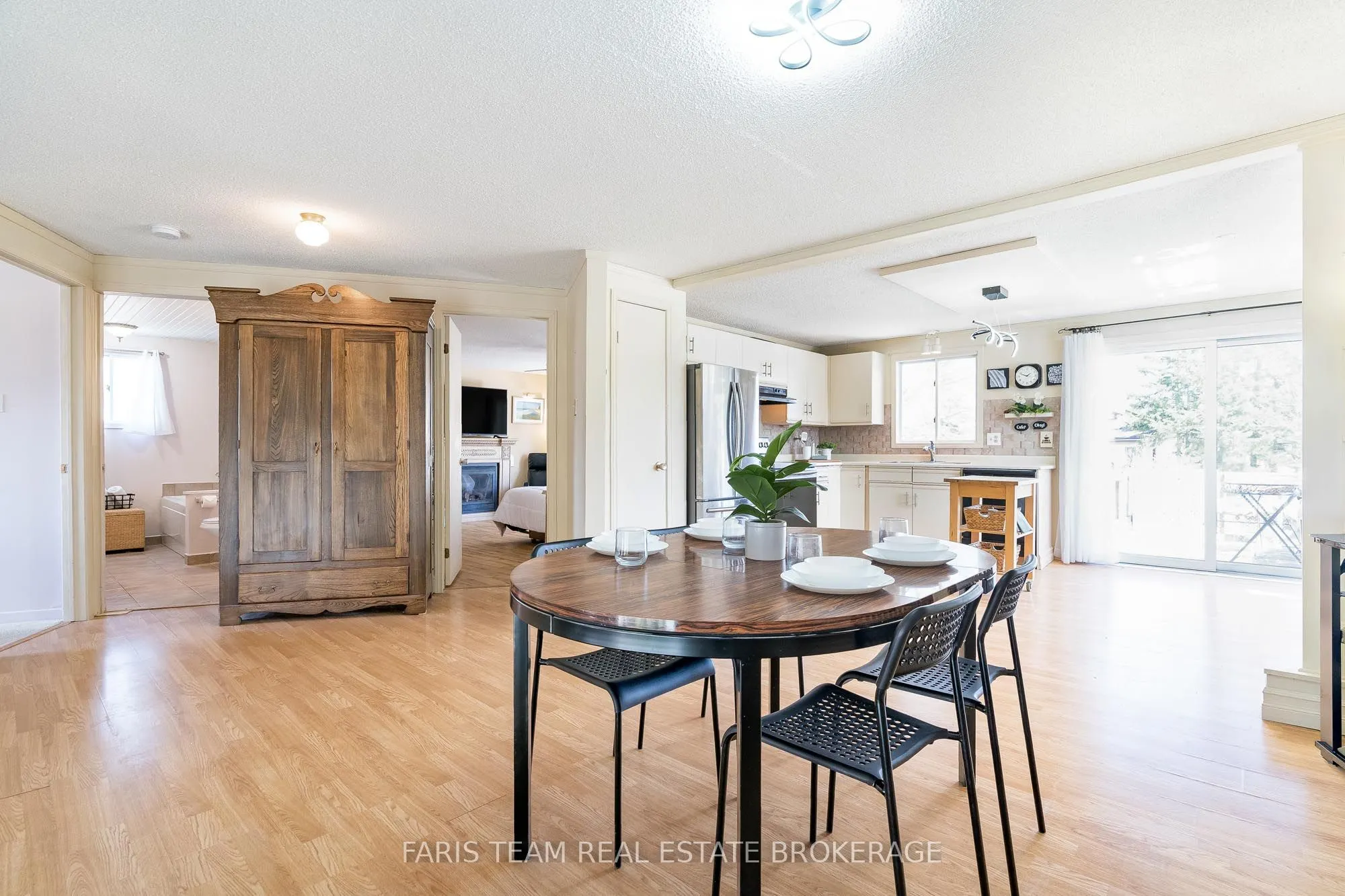 671 Algonquin Drive