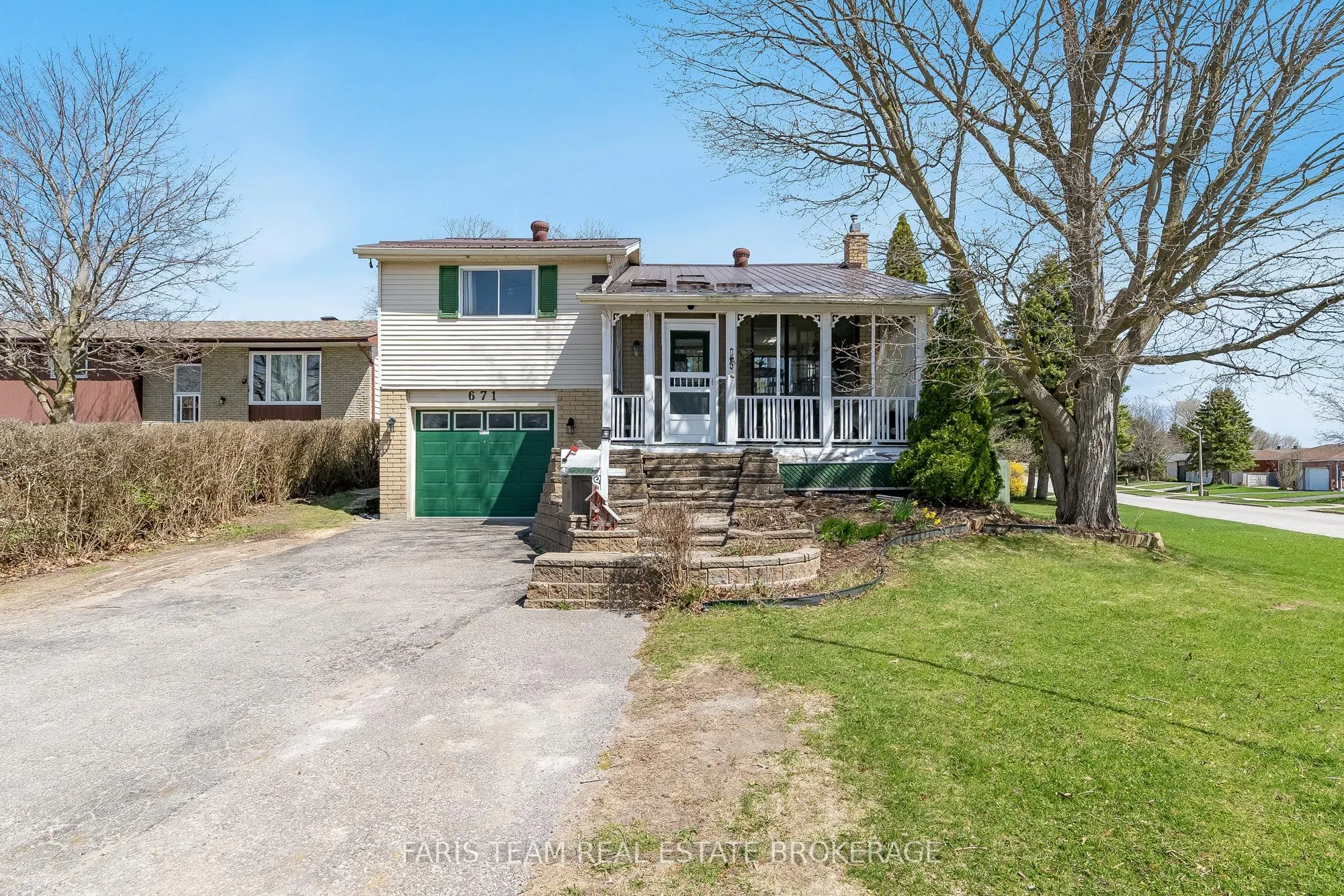 671 Algonquin Drive