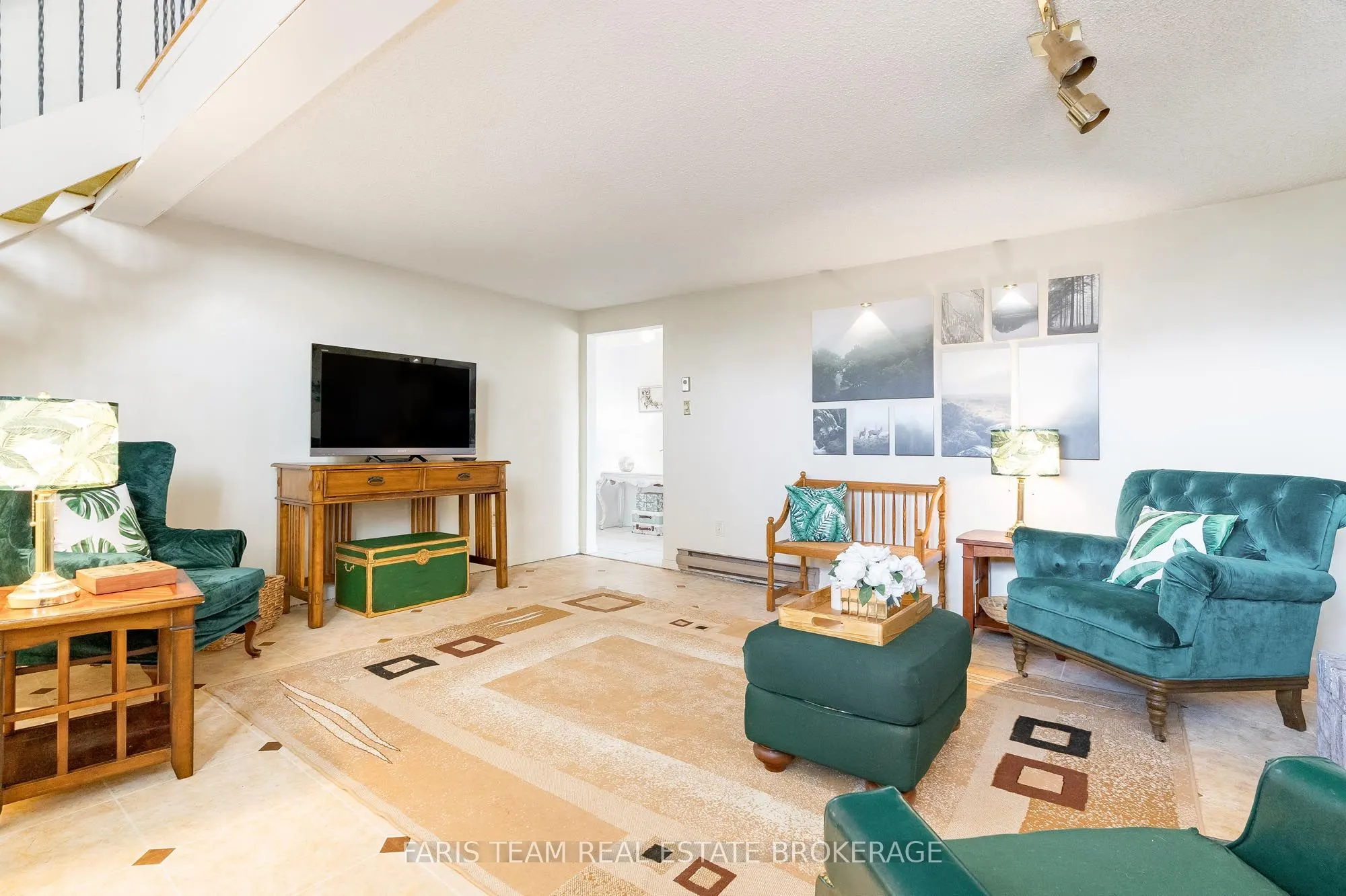 671 Algonquin Drive