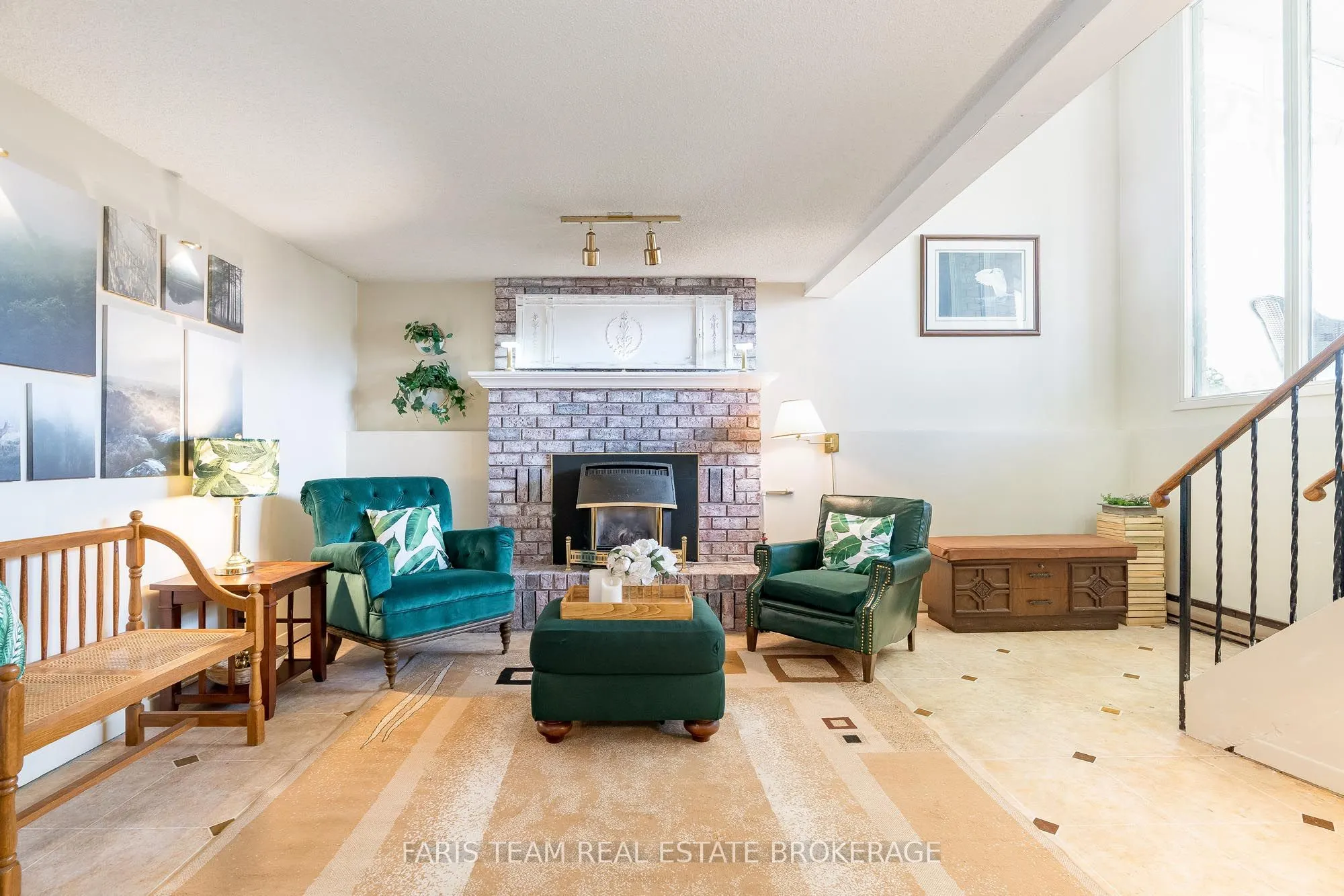 671 Algonquin Drive