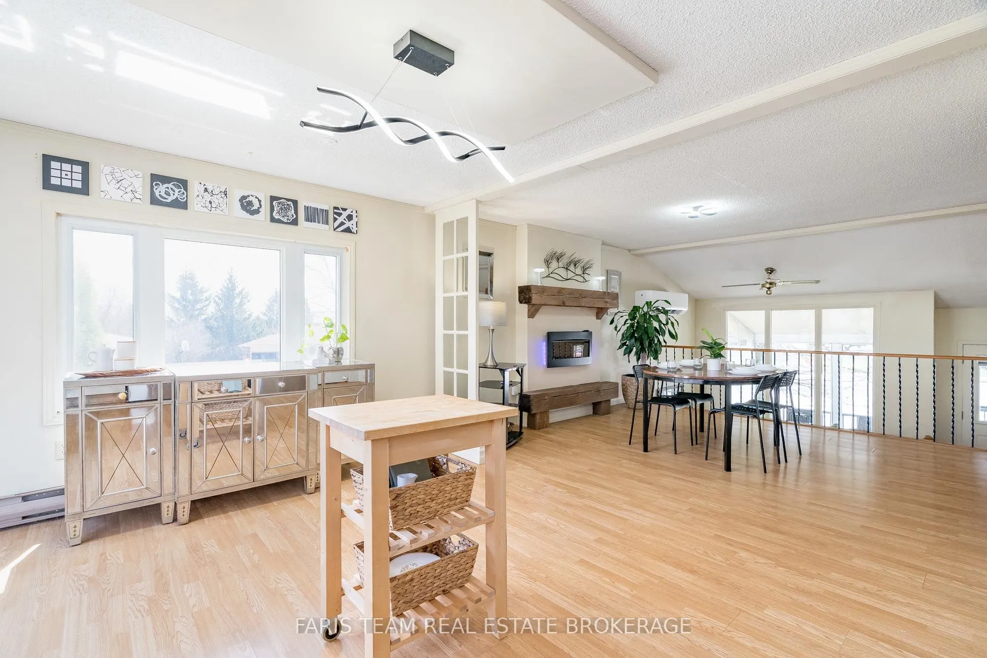 671 Algonquin Drive
