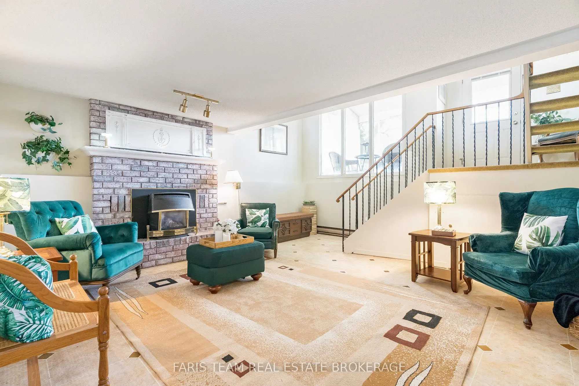 671 Algonquin Drive