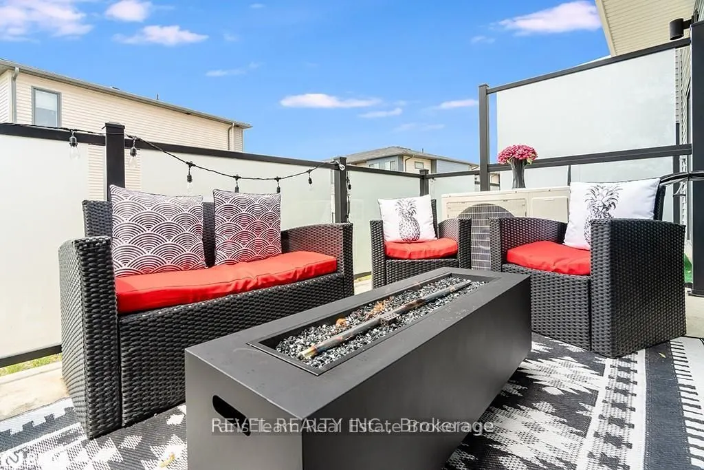 369 Essa Road, #104