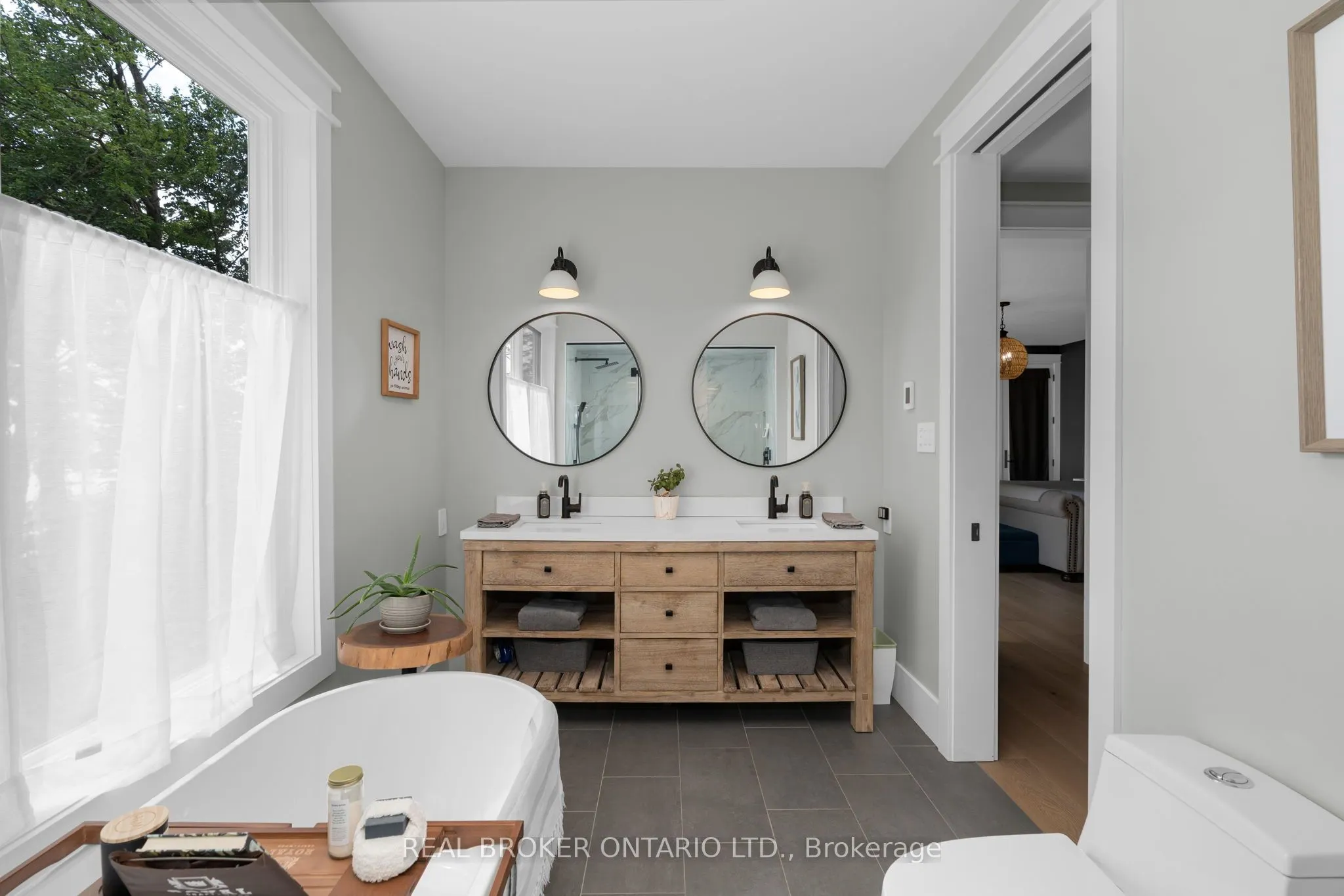 3239 Crescent Bay Road