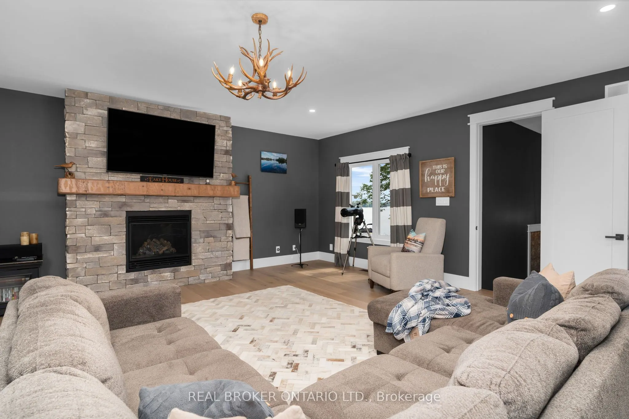 3239 Crescent Bay Road