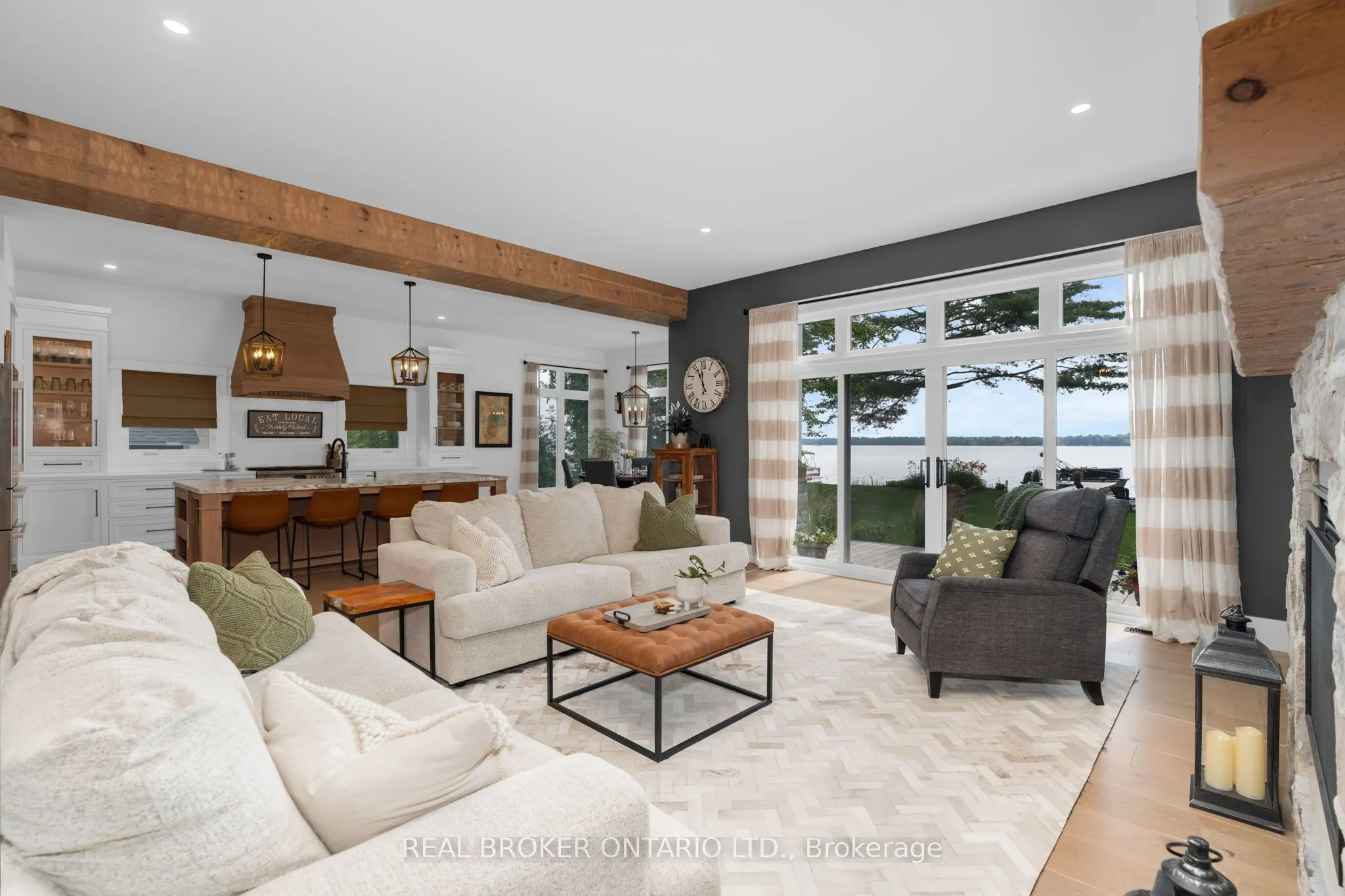 3239 Crescent Bay Road