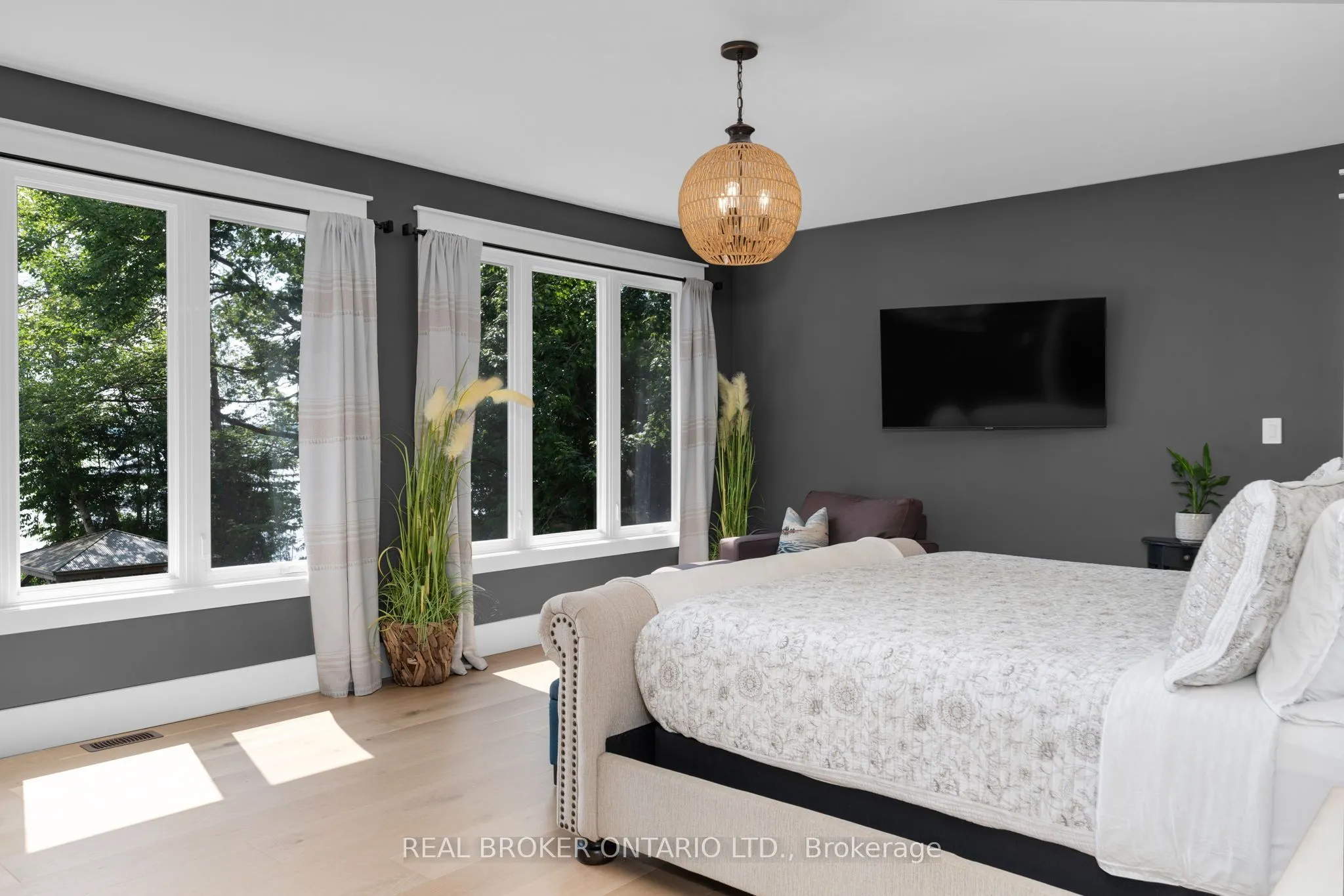 3239 Crescent Bay Road