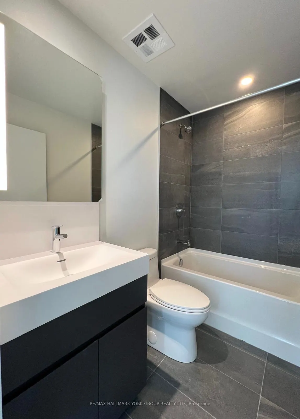 39 Mary Street, #3104