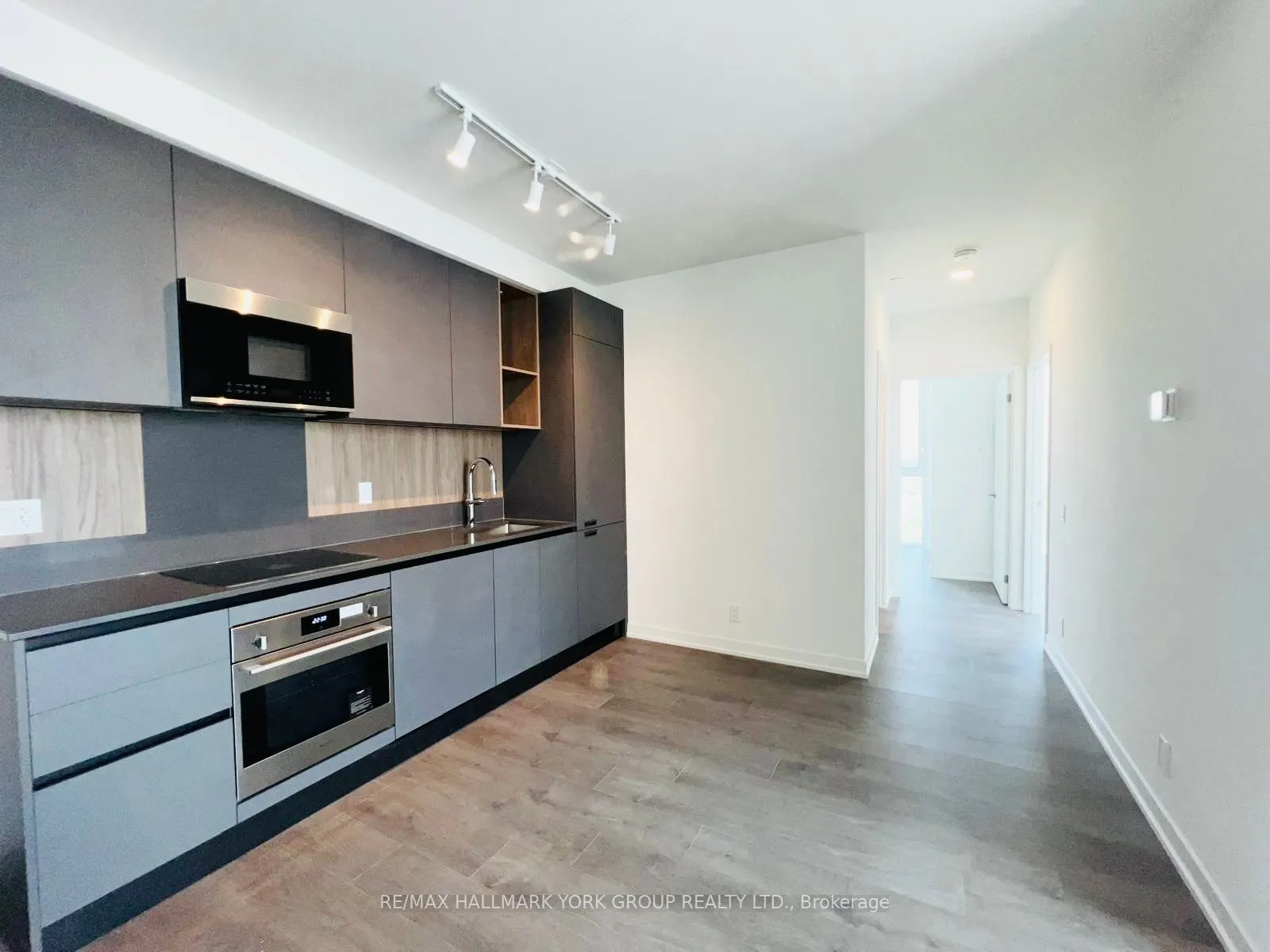 39 Mary Street, #3104