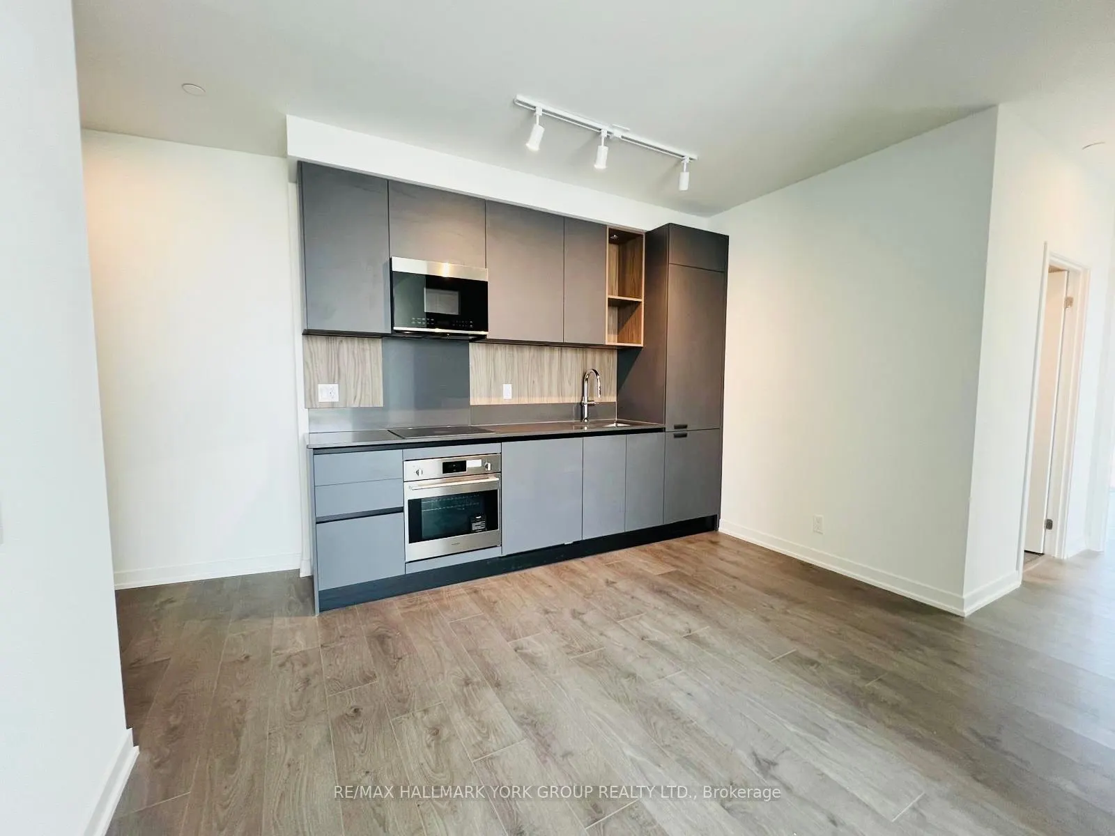 39 Mary Street, #3104