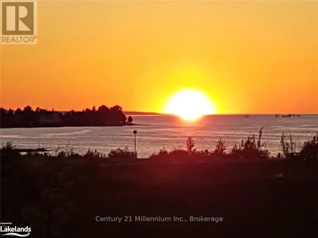 384 Mariners Way, #32