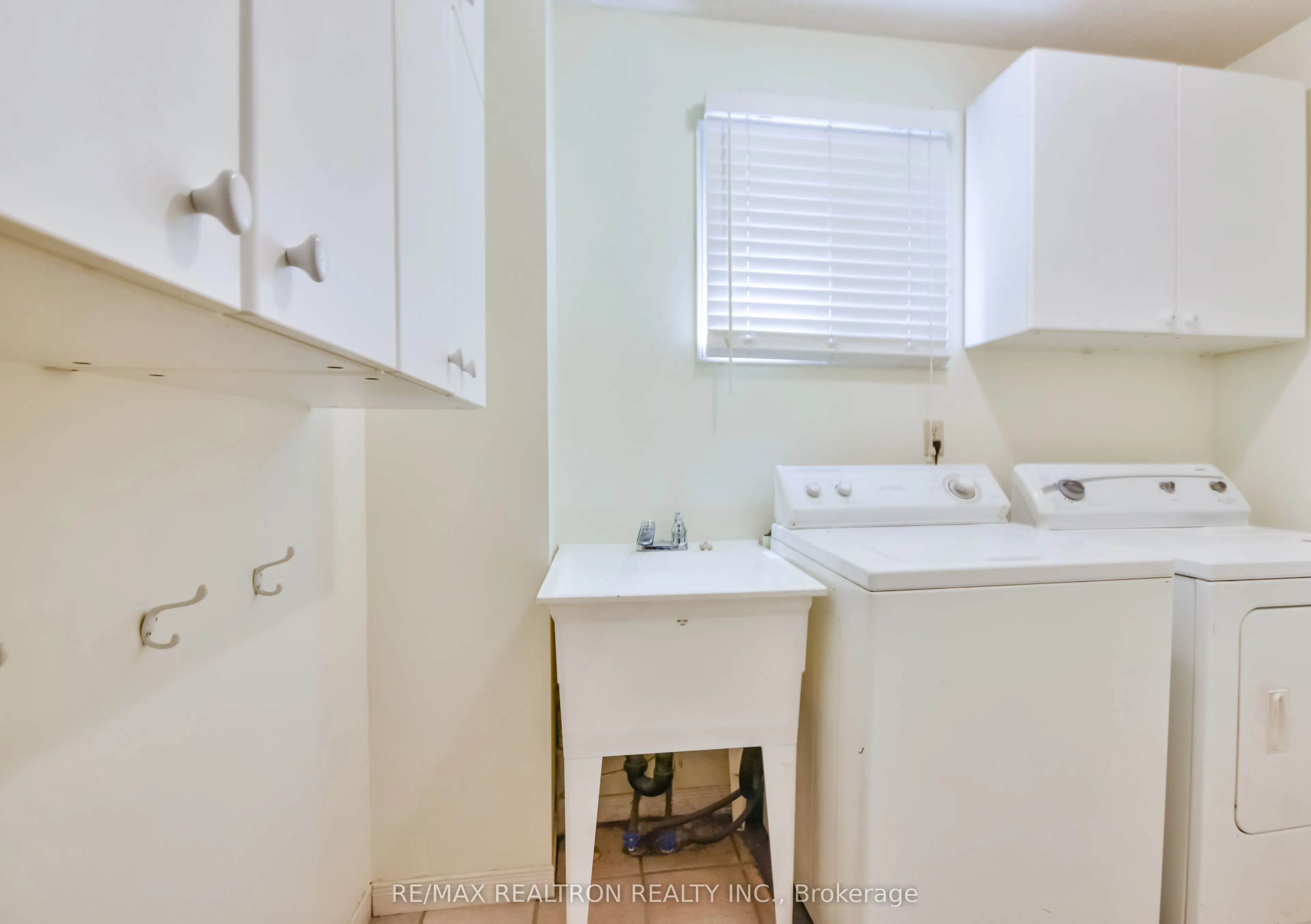 54 Carruthers Crescent