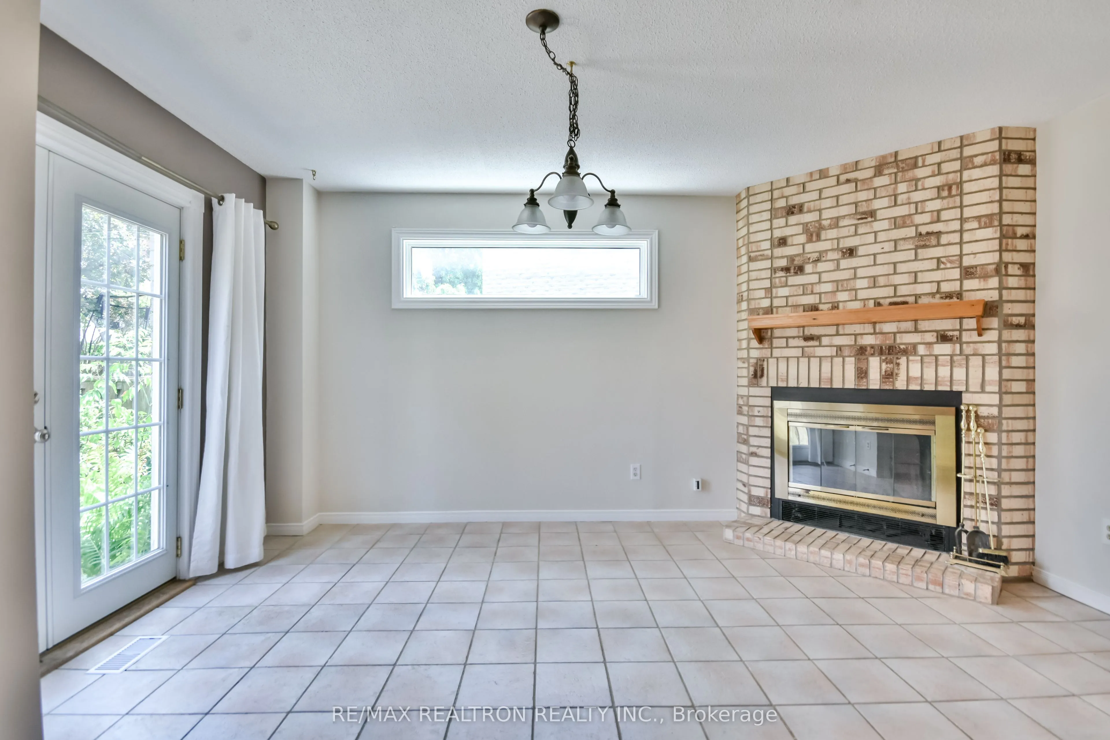 54 Carruthers Crescent