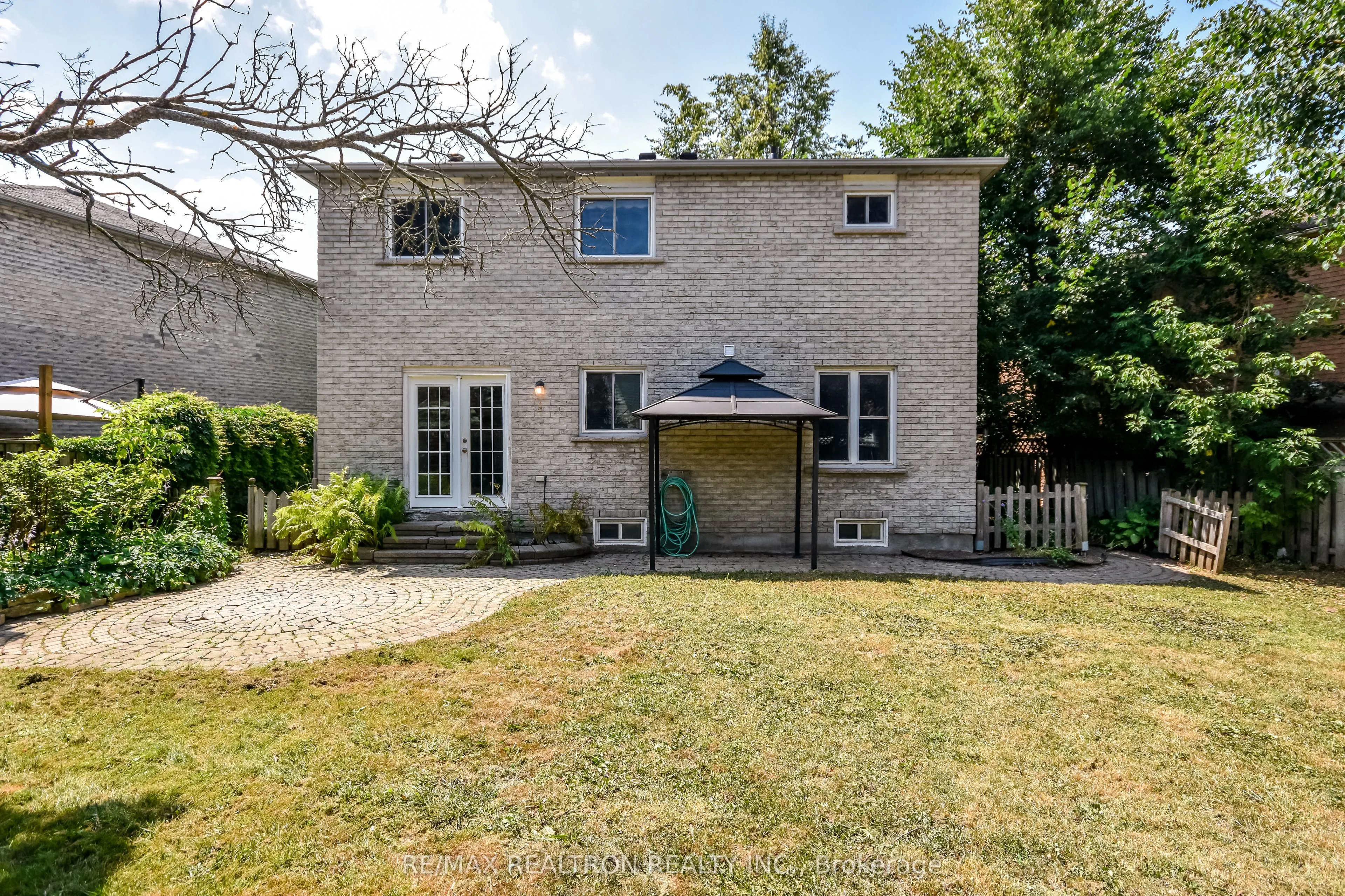 54 Carruthers Crescent