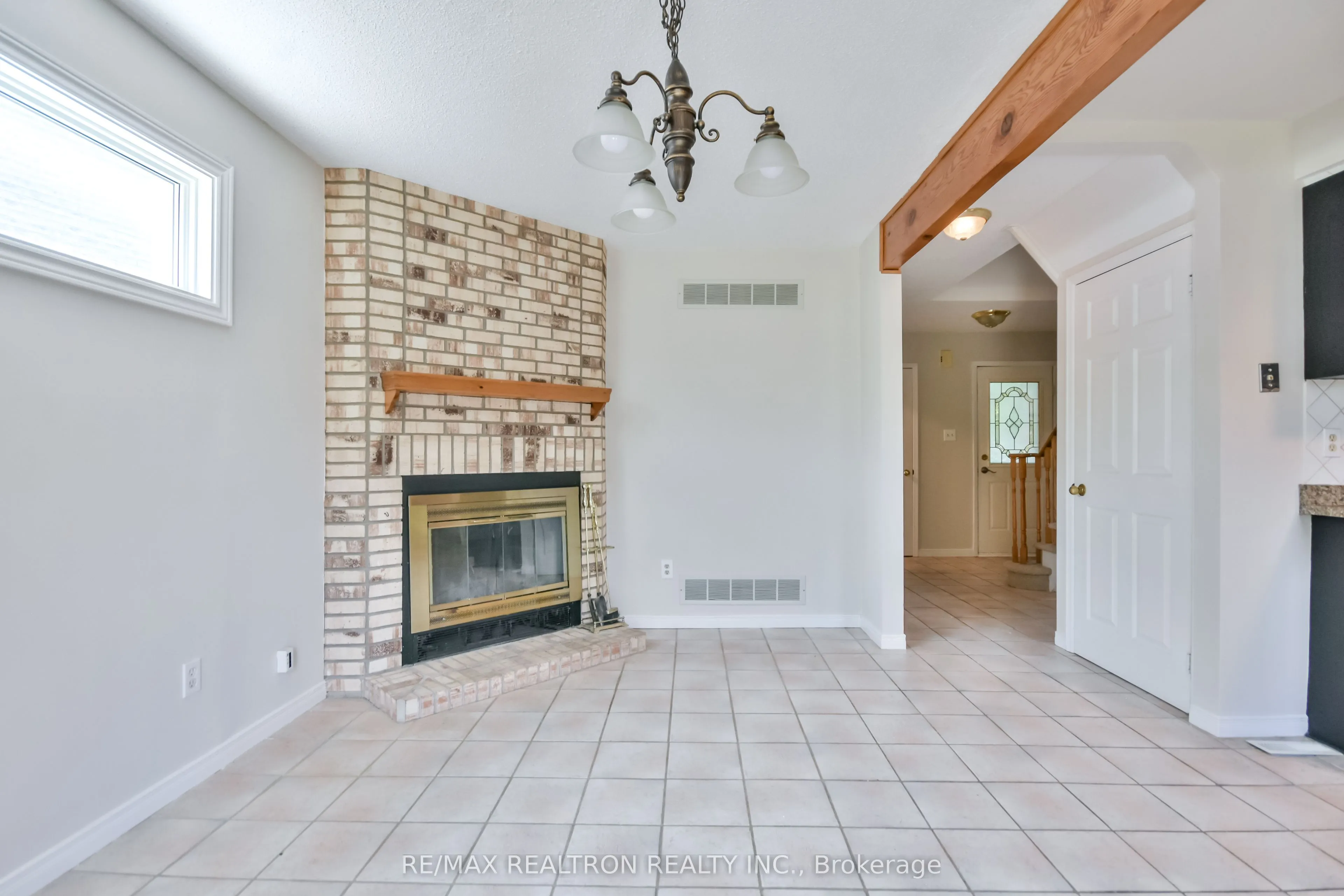 54 Carruthers Crescent