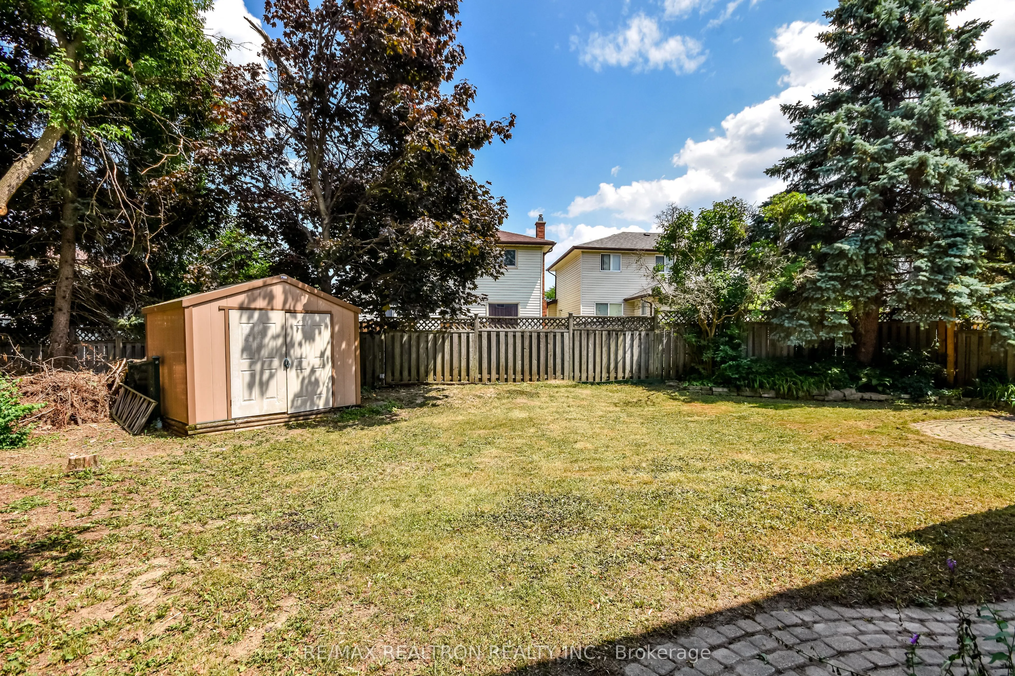 54 Carruthers Crescent
