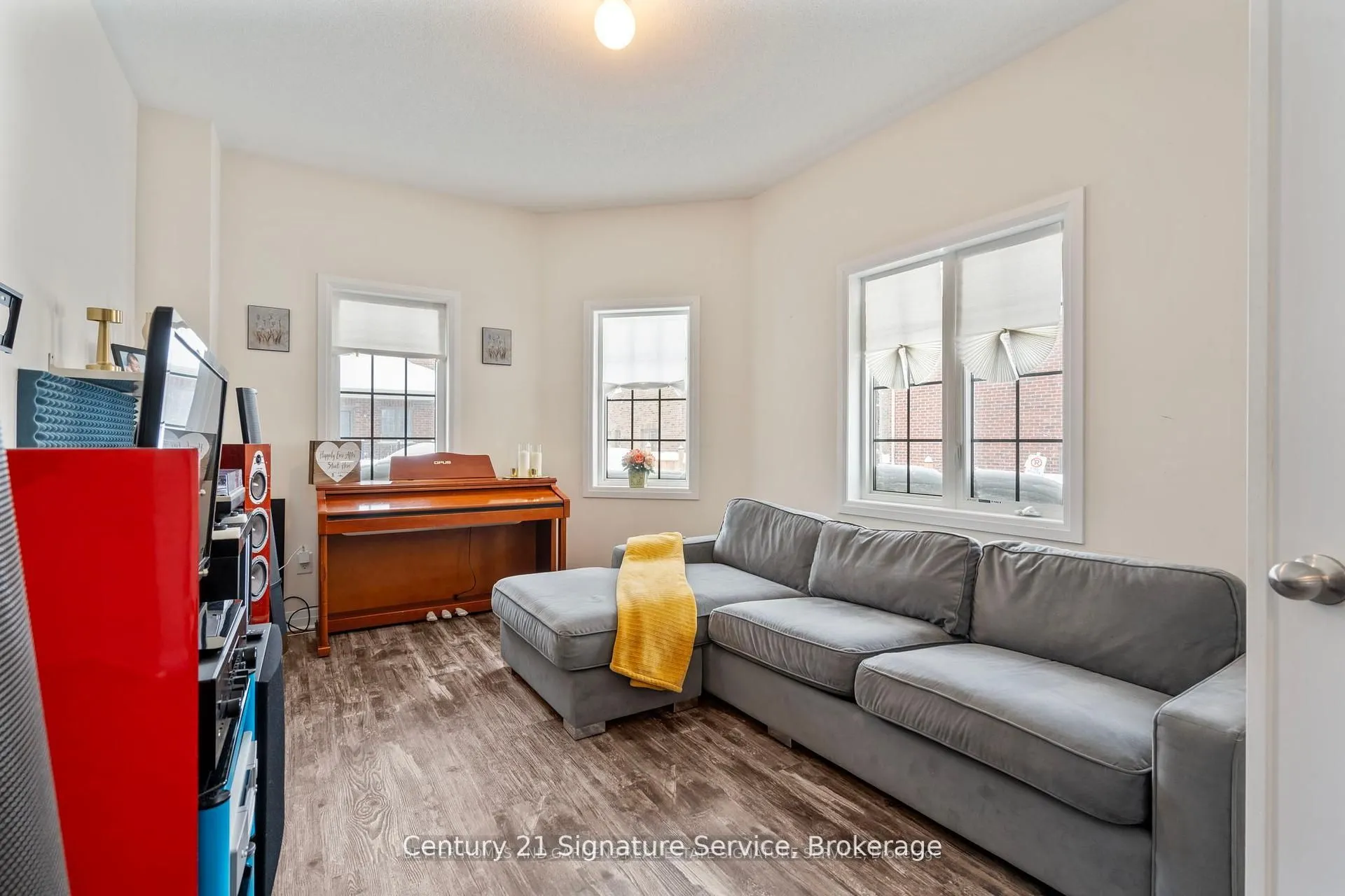 42 Bedford Estates Crescent