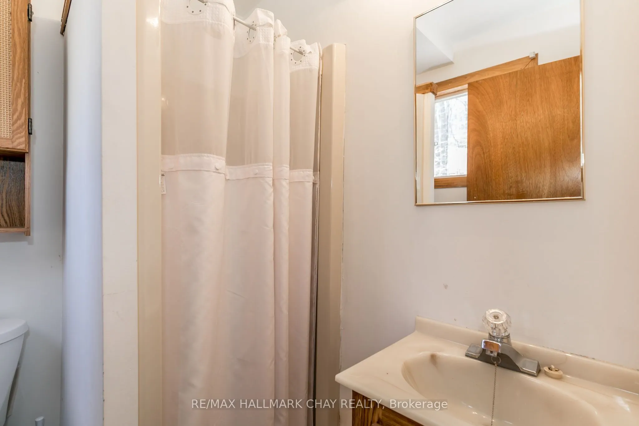 176 Farlain Lake Road E