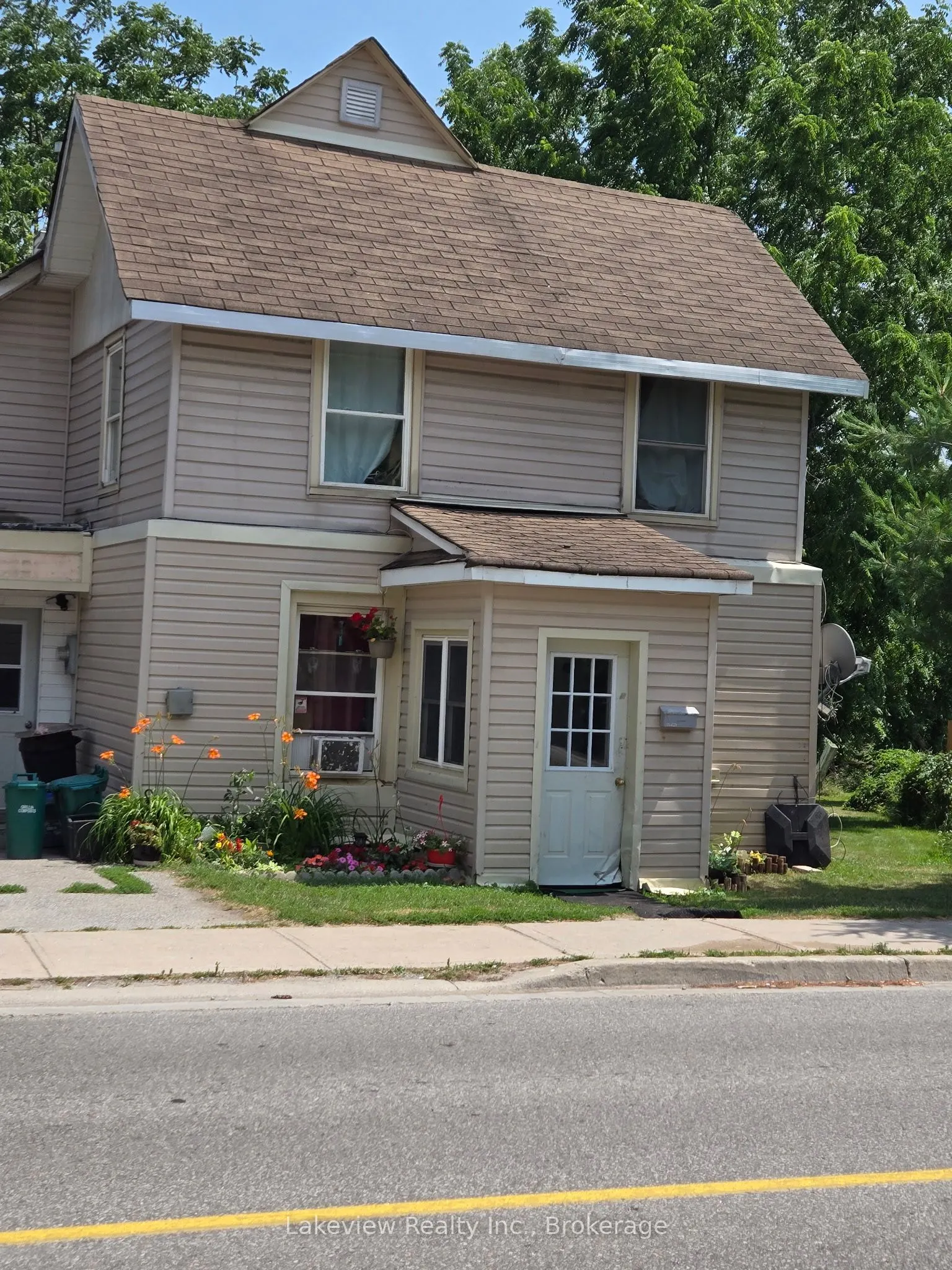159 Barrie Road E