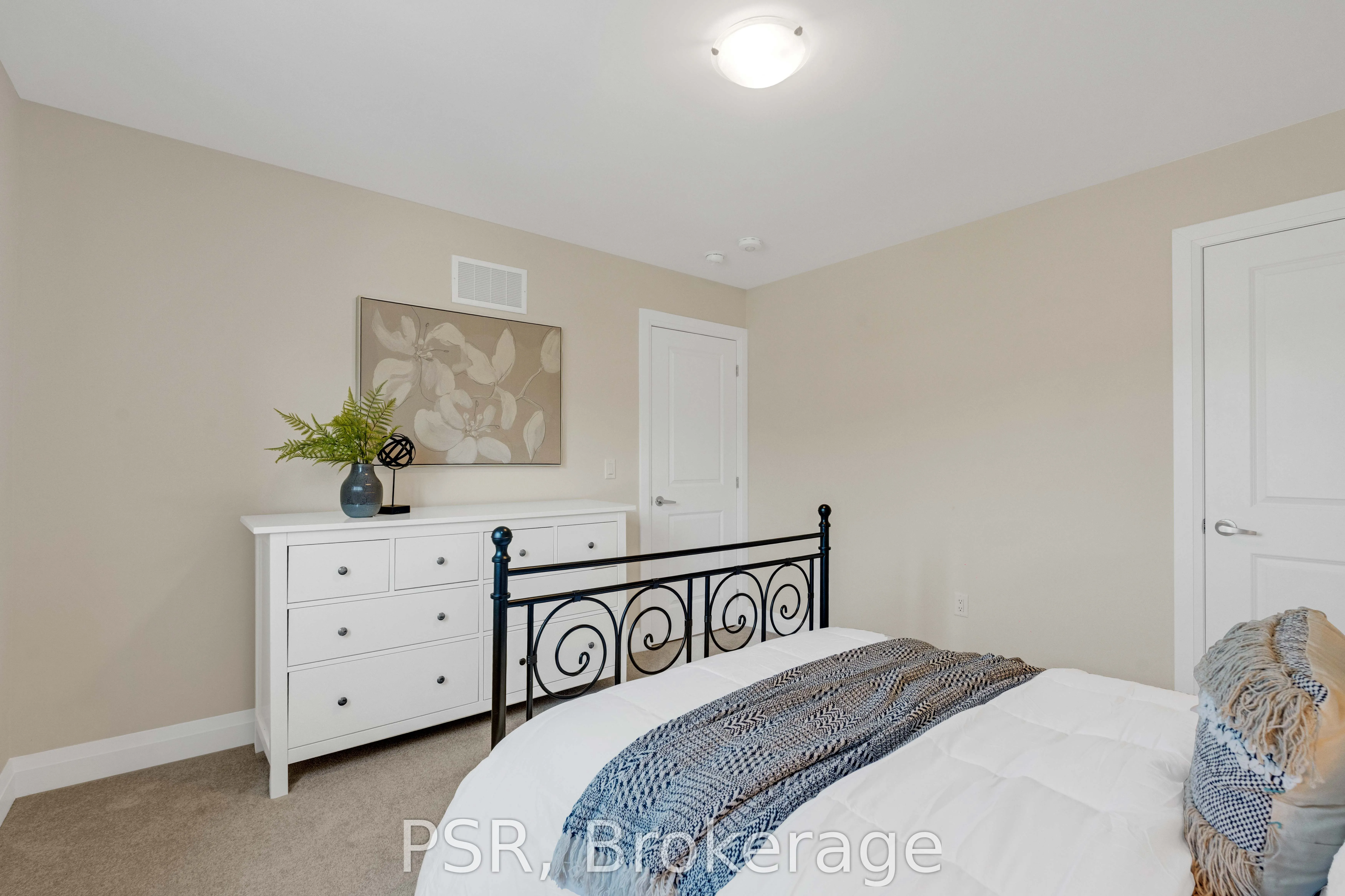 16 Hewson Street
