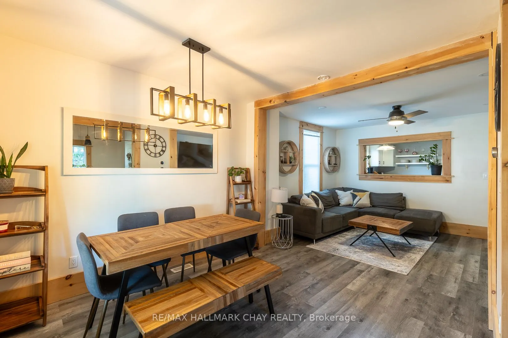 109 Borland Street E
