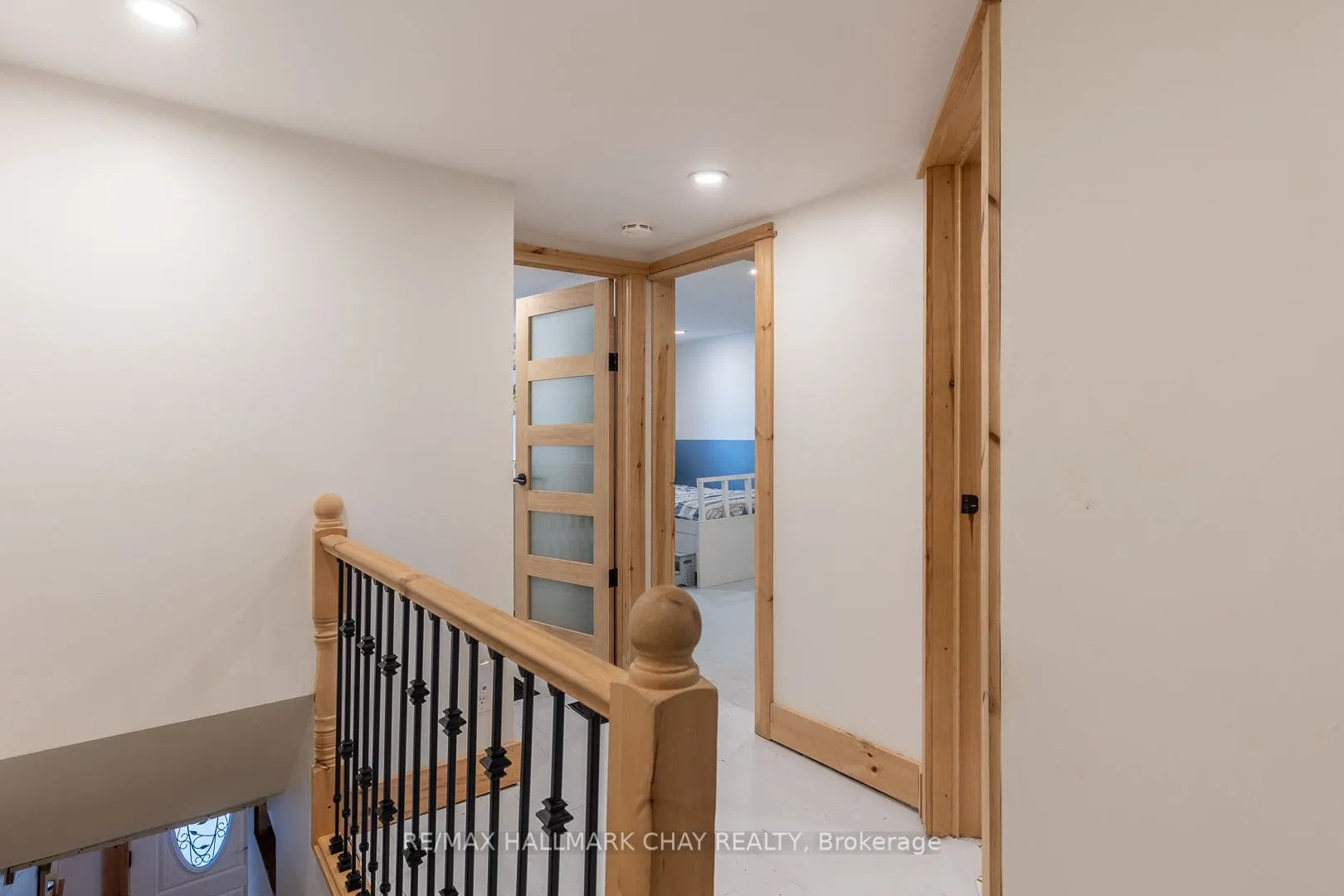 109 Borland Street E